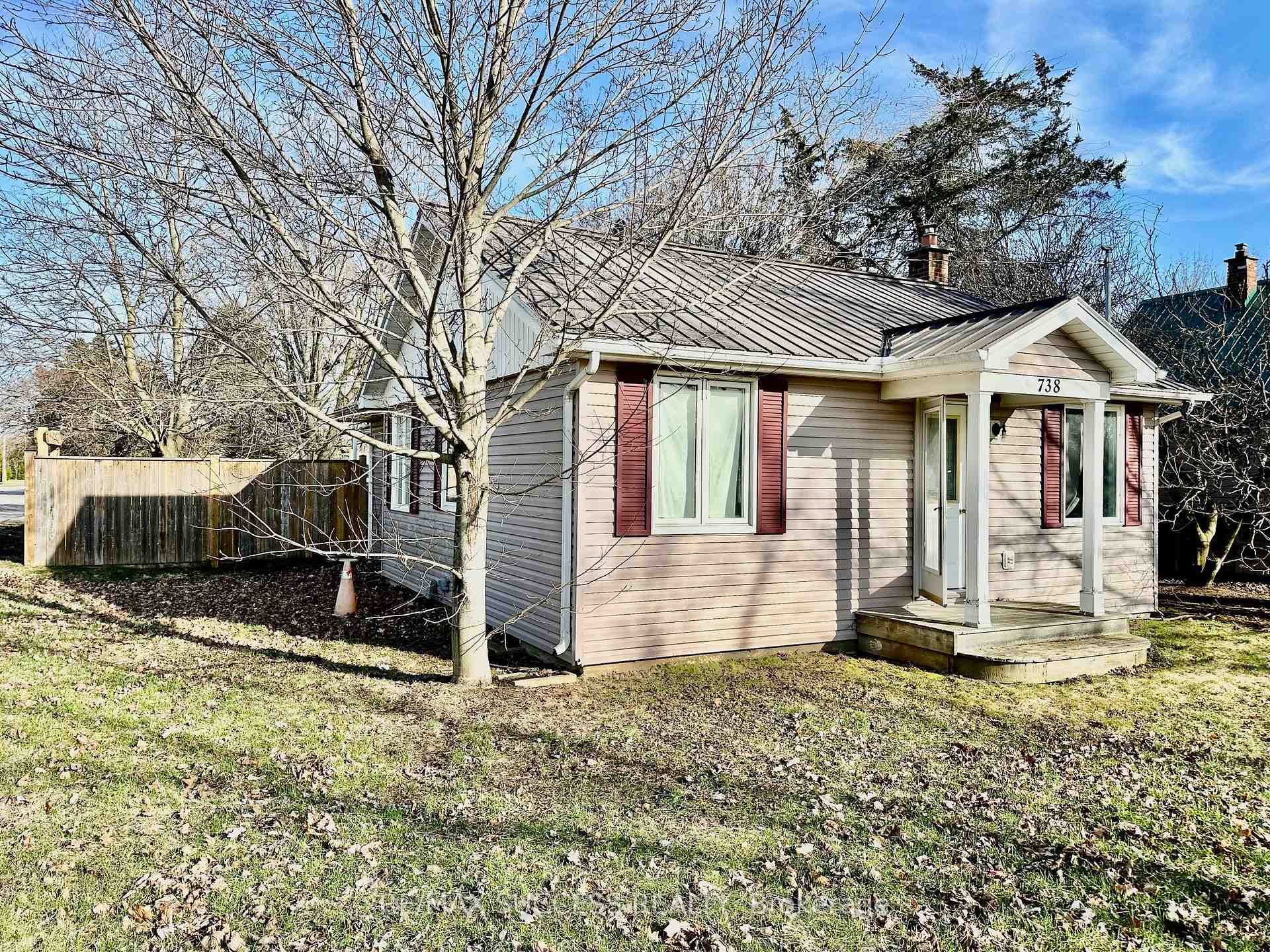 738 MOUNT PLEASANT Road photo 27