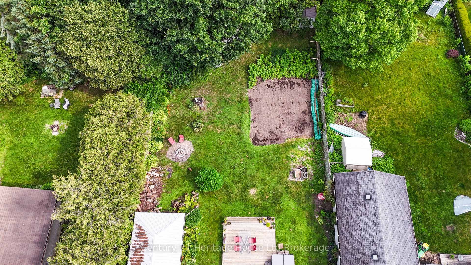 683 College Avenue photo 33