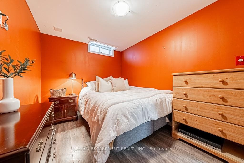 135 Theodore Drive photo 30
