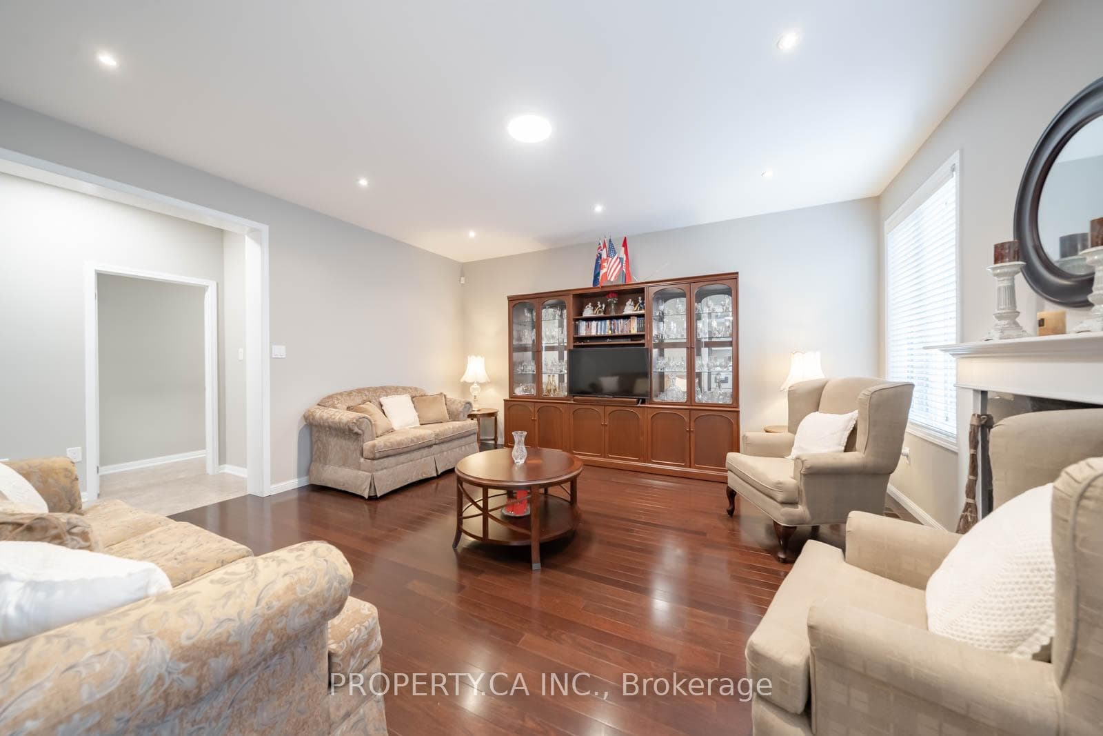 725 Reece Court photo 19
