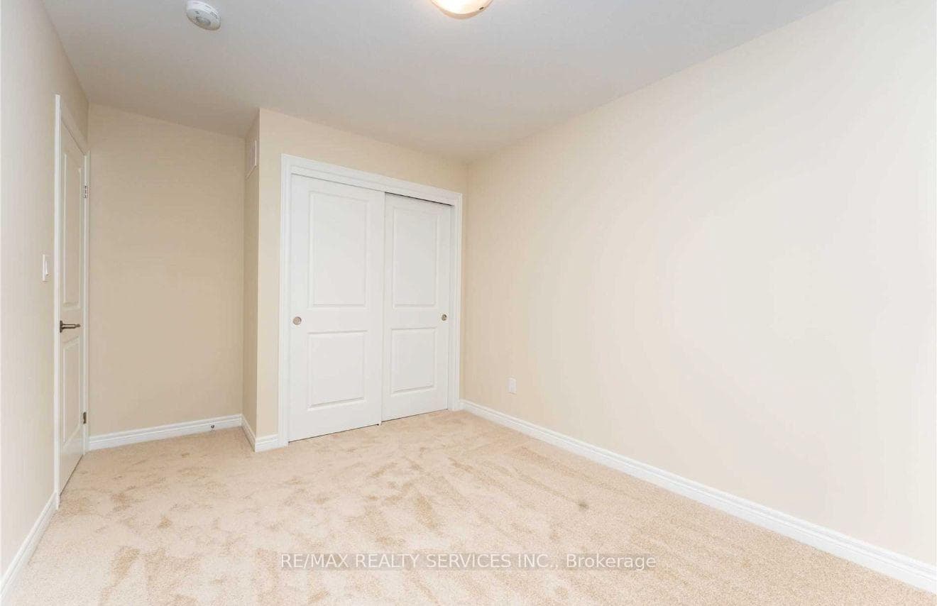 26 Sunflower Place photo 23
