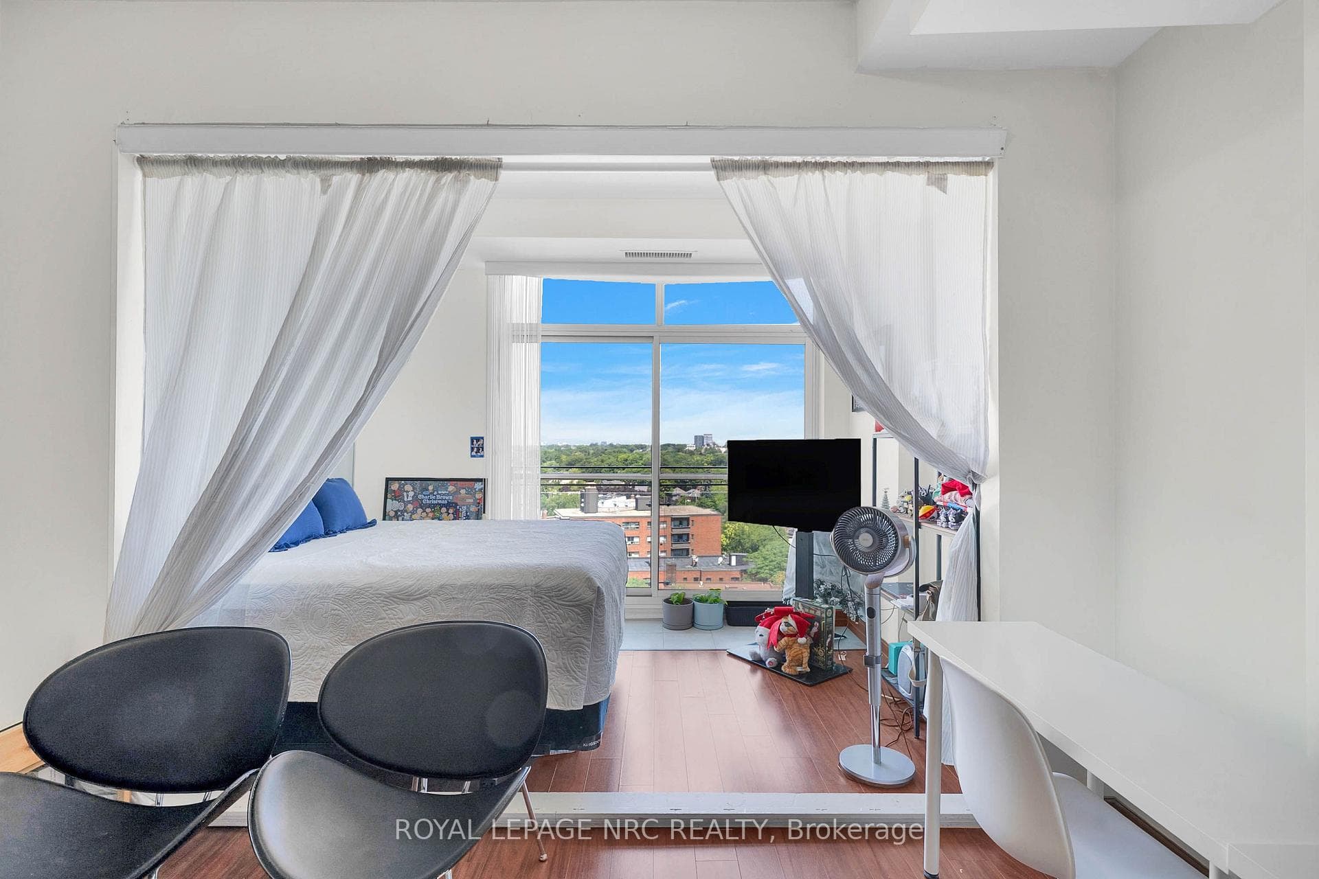 15 Maplewood Avenue Unit PH 6 photo 18