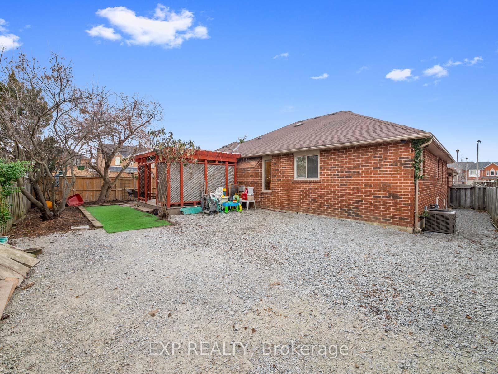 7 Peppertree Crescent photo 31