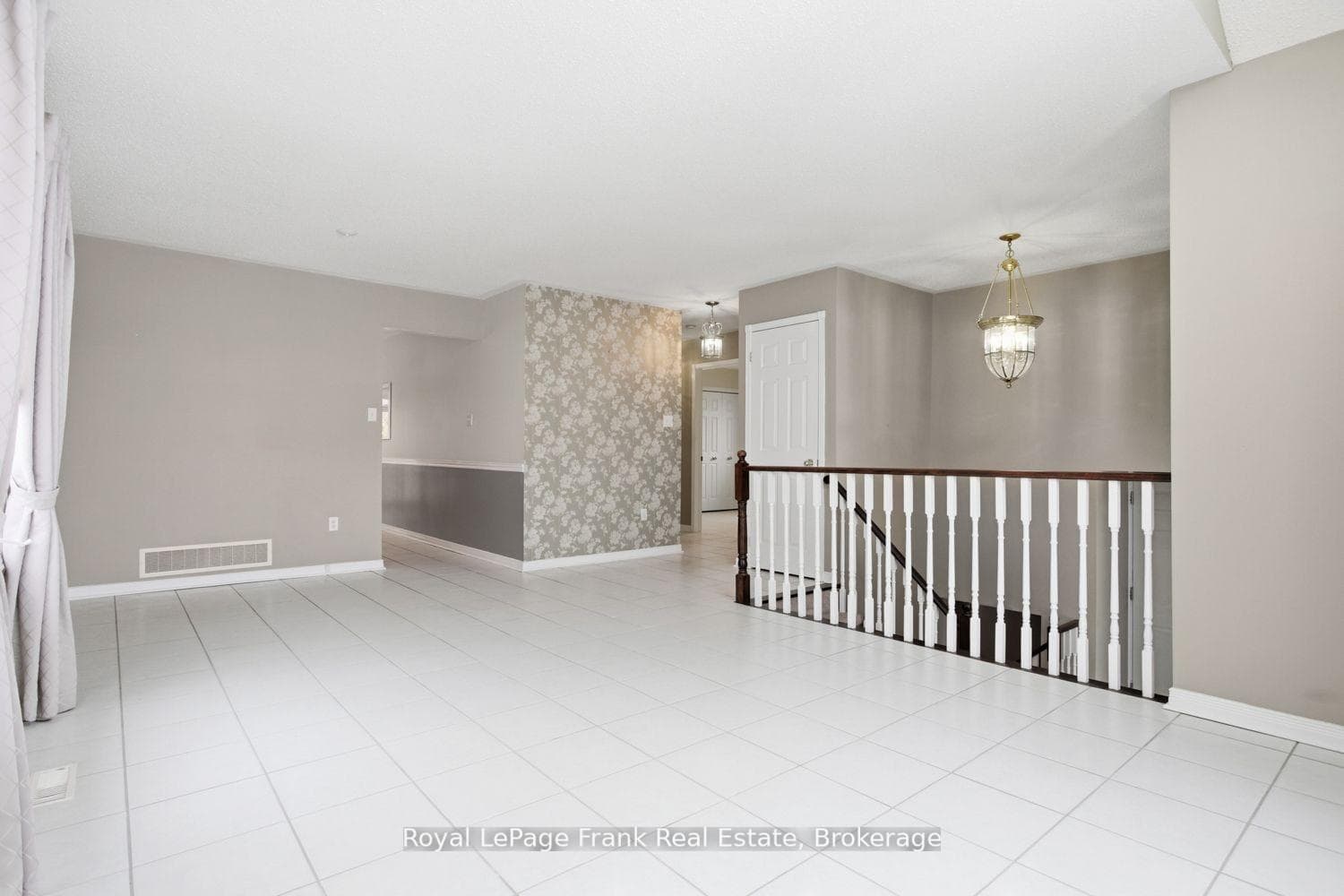 284 Rockingham Court photo 7