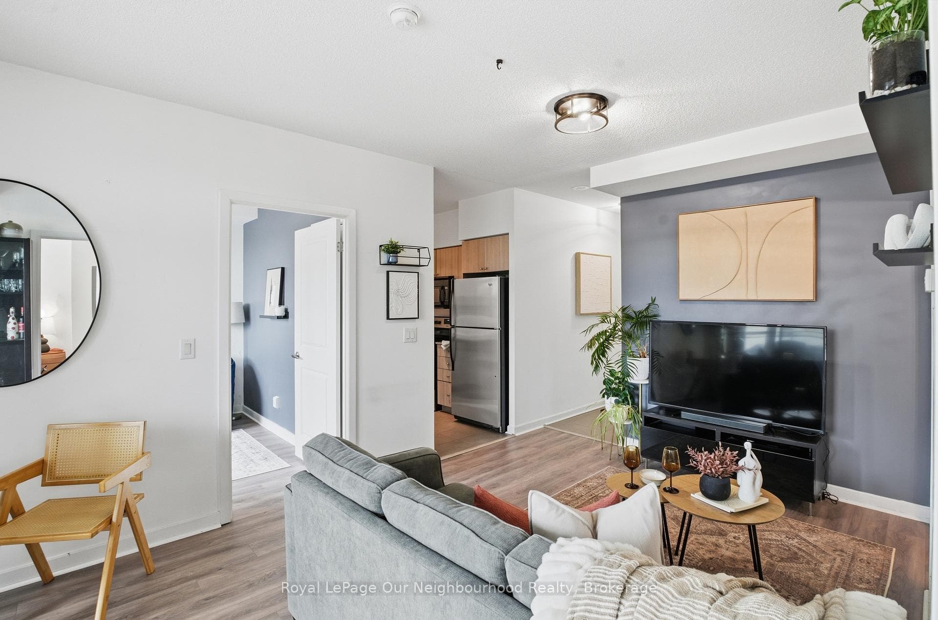 1235 BAYLY Street Unit 301 photo 2