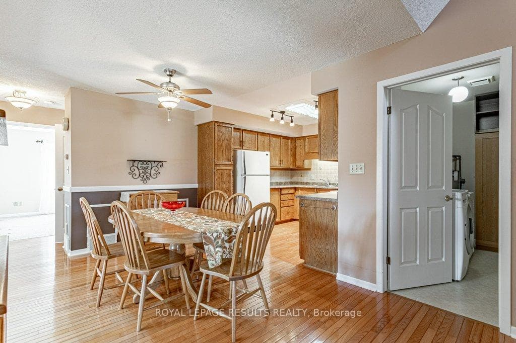 62 Edwin Crescent photo 13