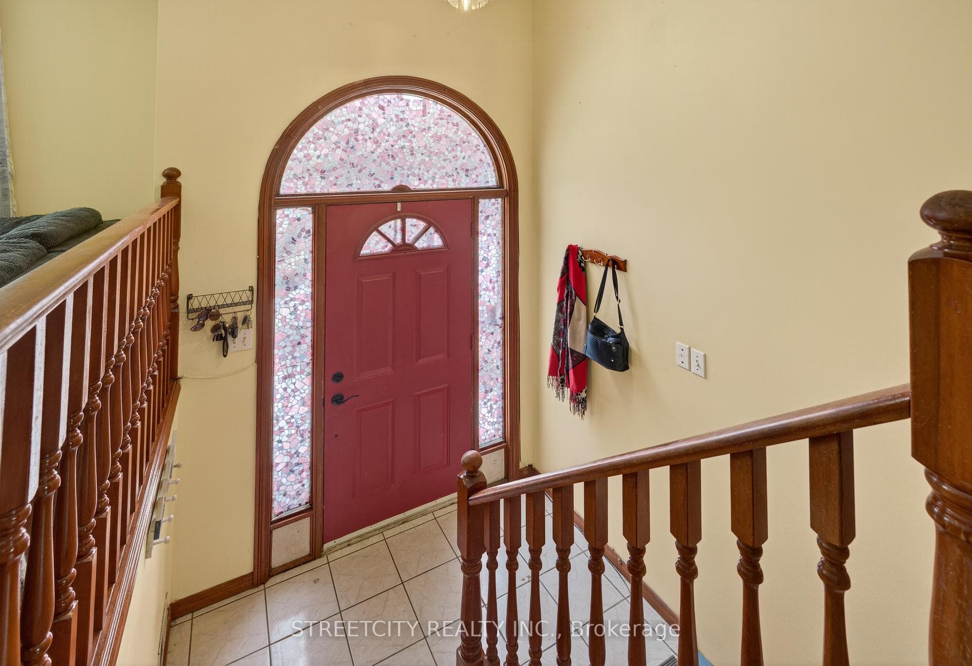 23 Elmwood Place photo 3