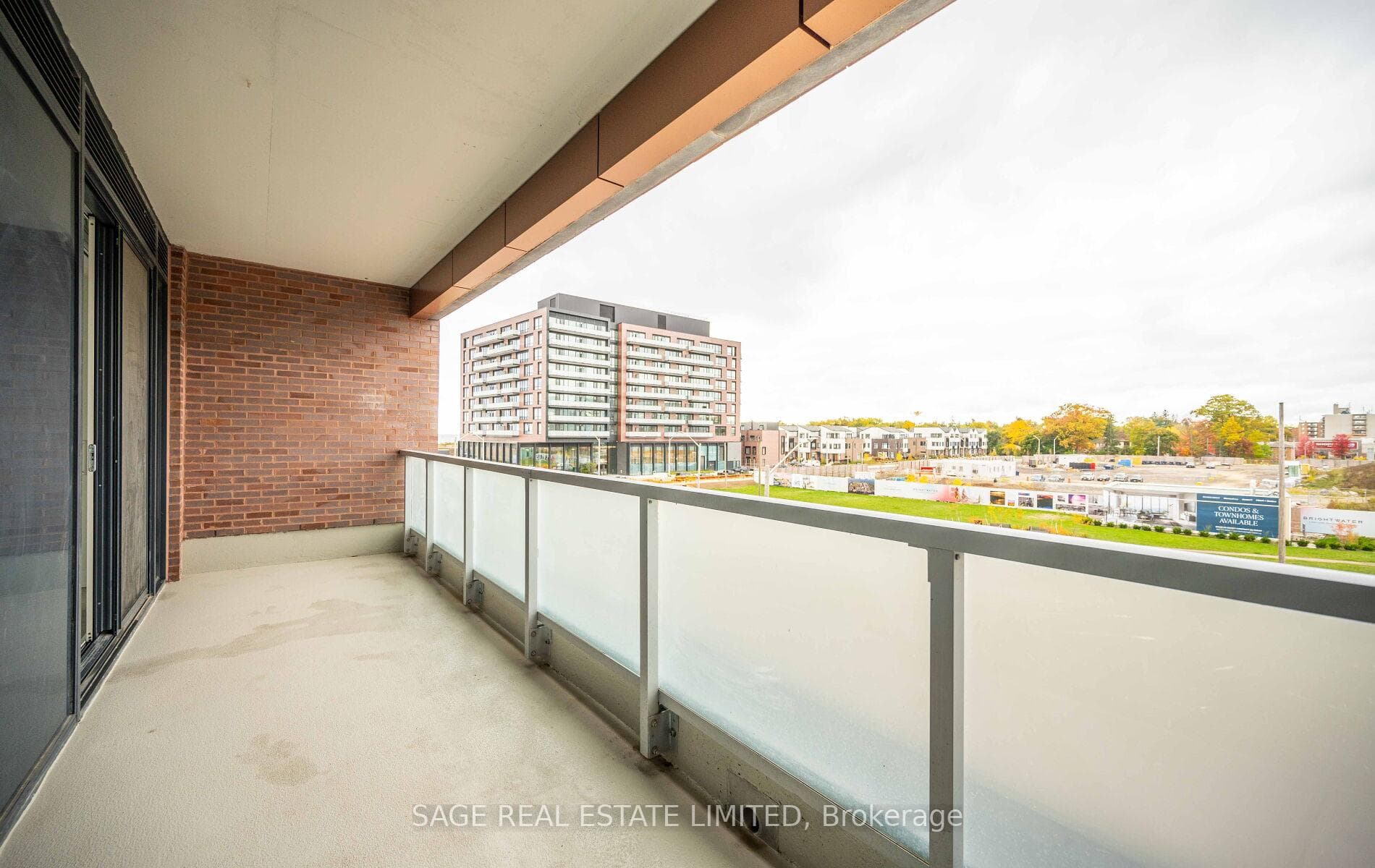 215 Lakeshore Road Unit 330 photo 22