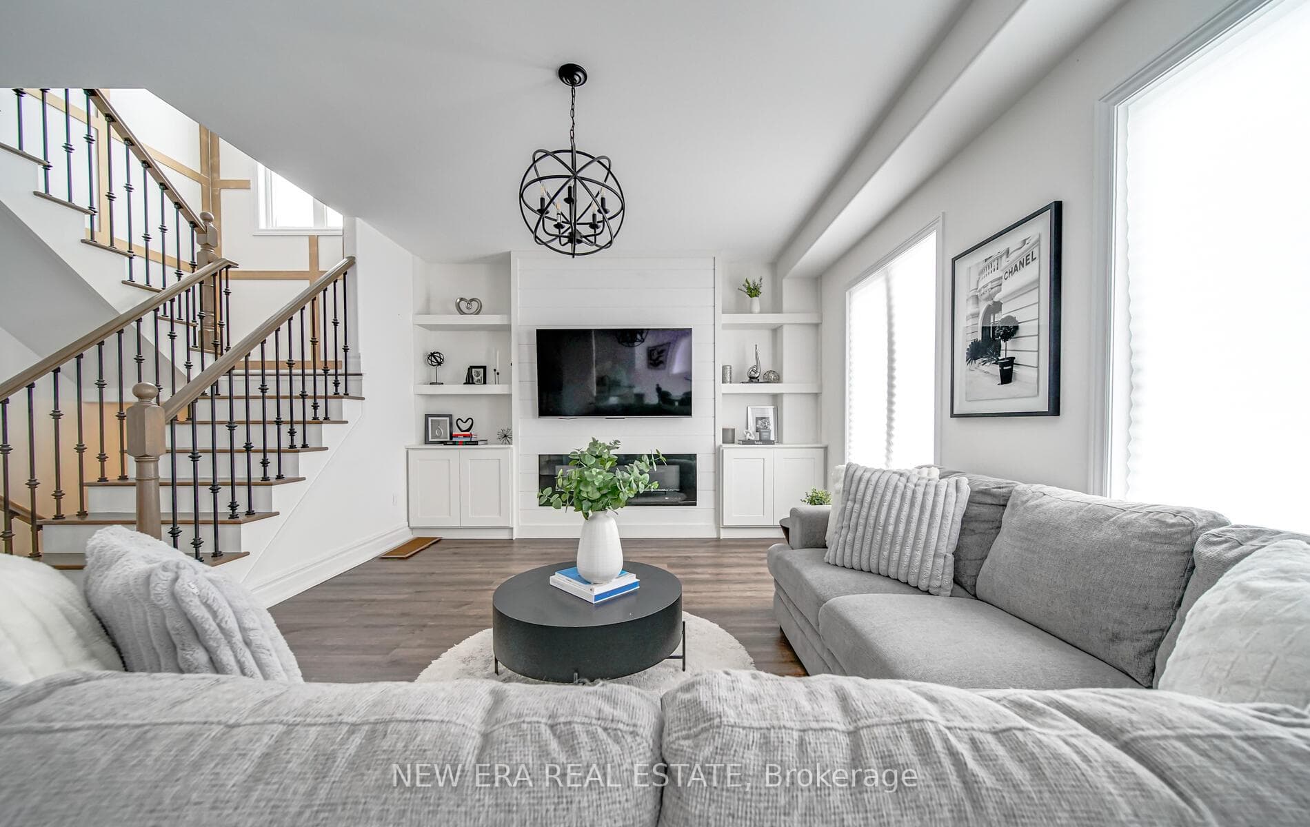 13 McCrae Crescent photo 8