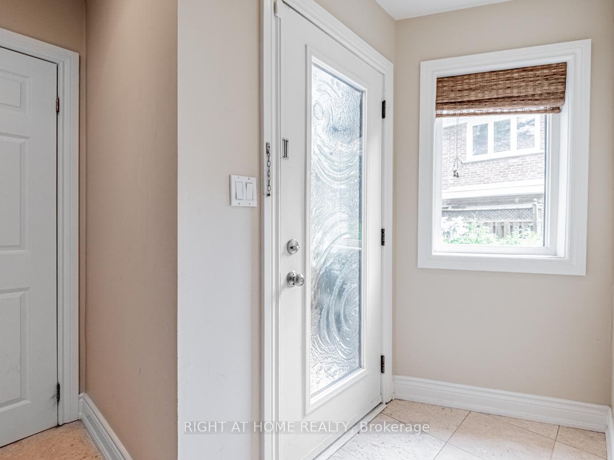 219 Briar Hill Avenue photo 4