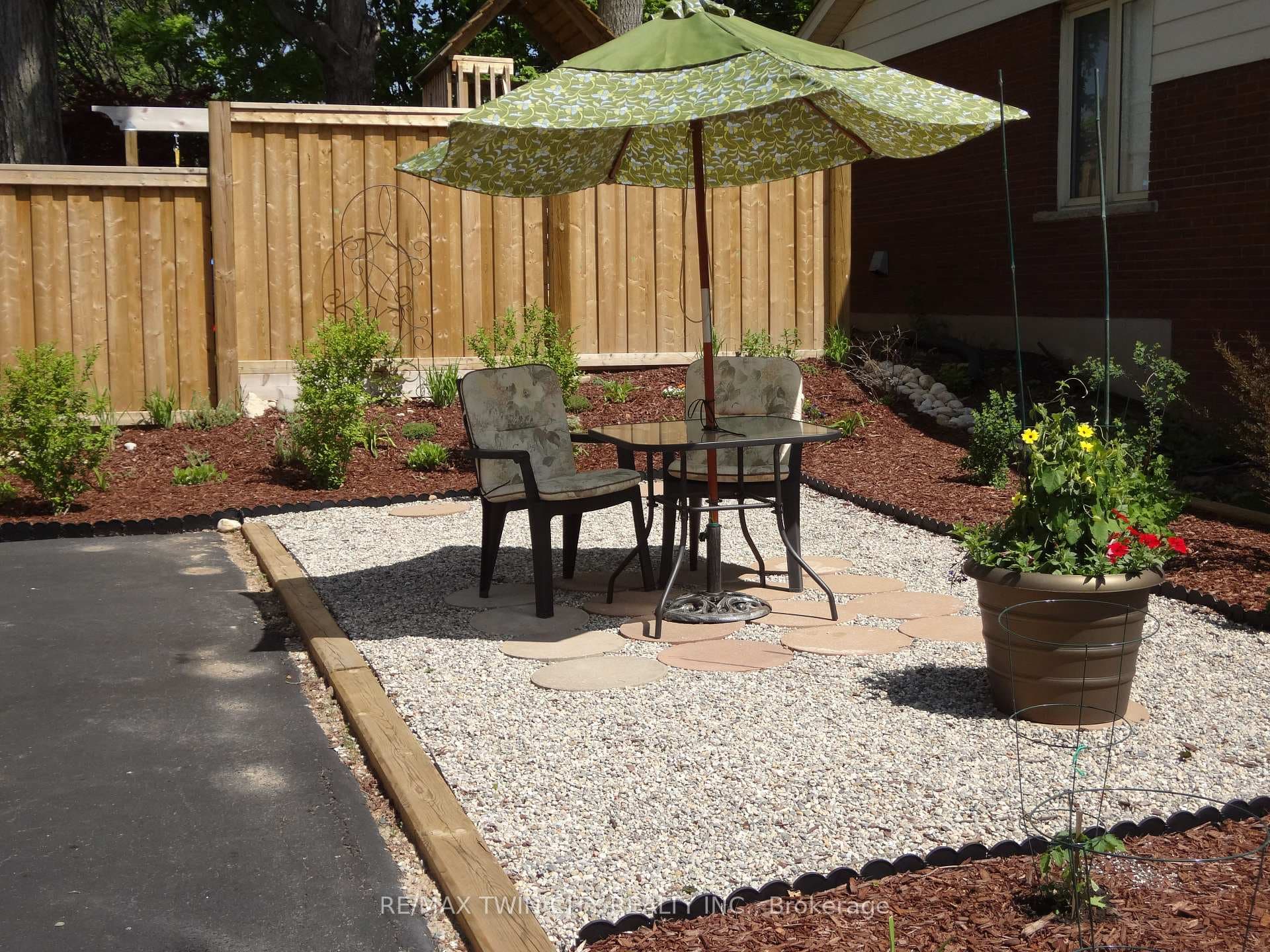 45 Nipigon Street photo 9