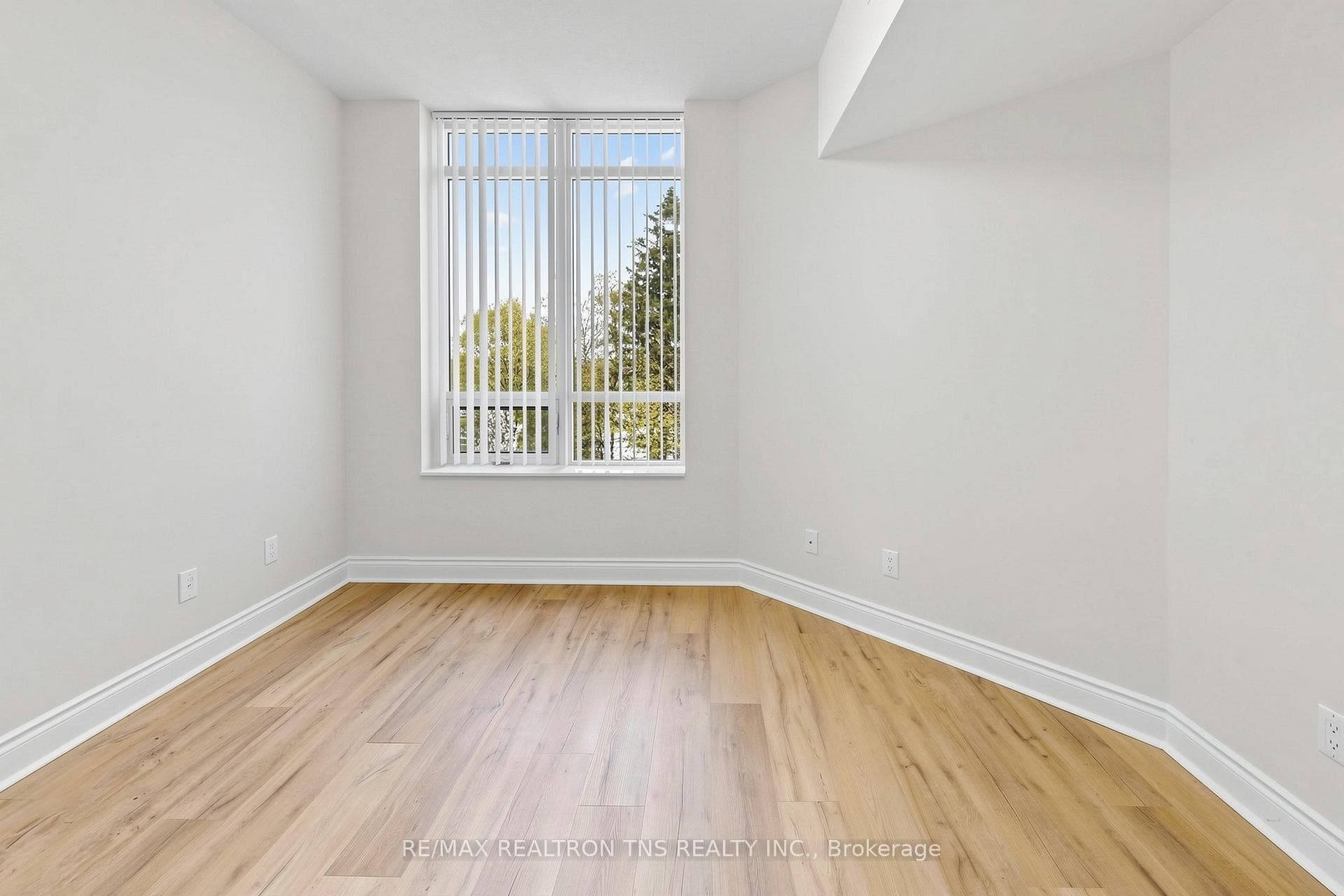 10101 Yonge Street Unit 313 photo 37