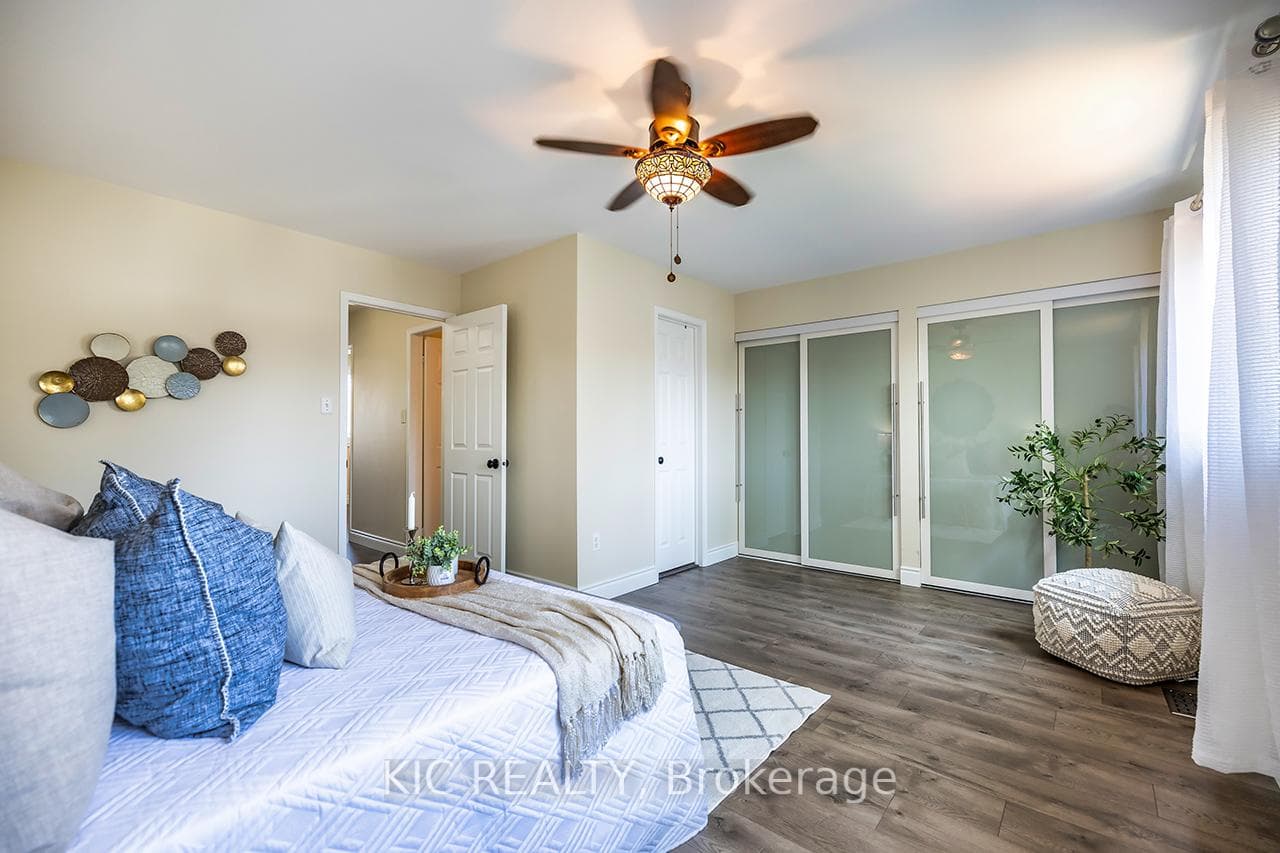 141 Waller Street photo 23