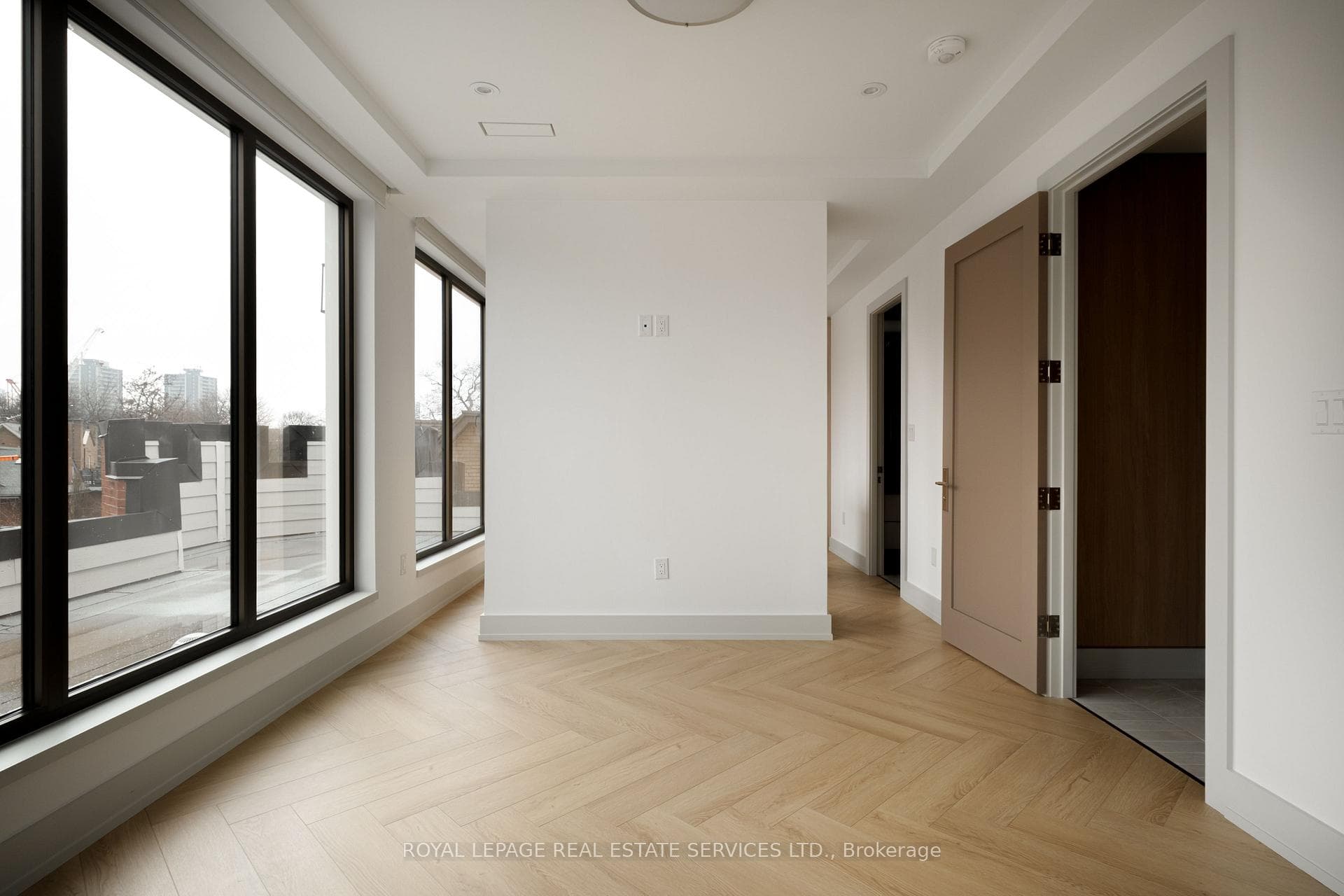 32 Rowanwood Avenue Unit Fourth Level photo 25