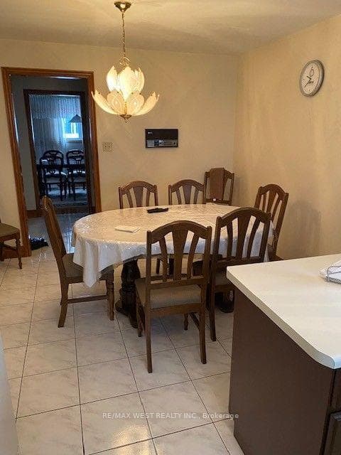 98 Jeanne Drive photo 6