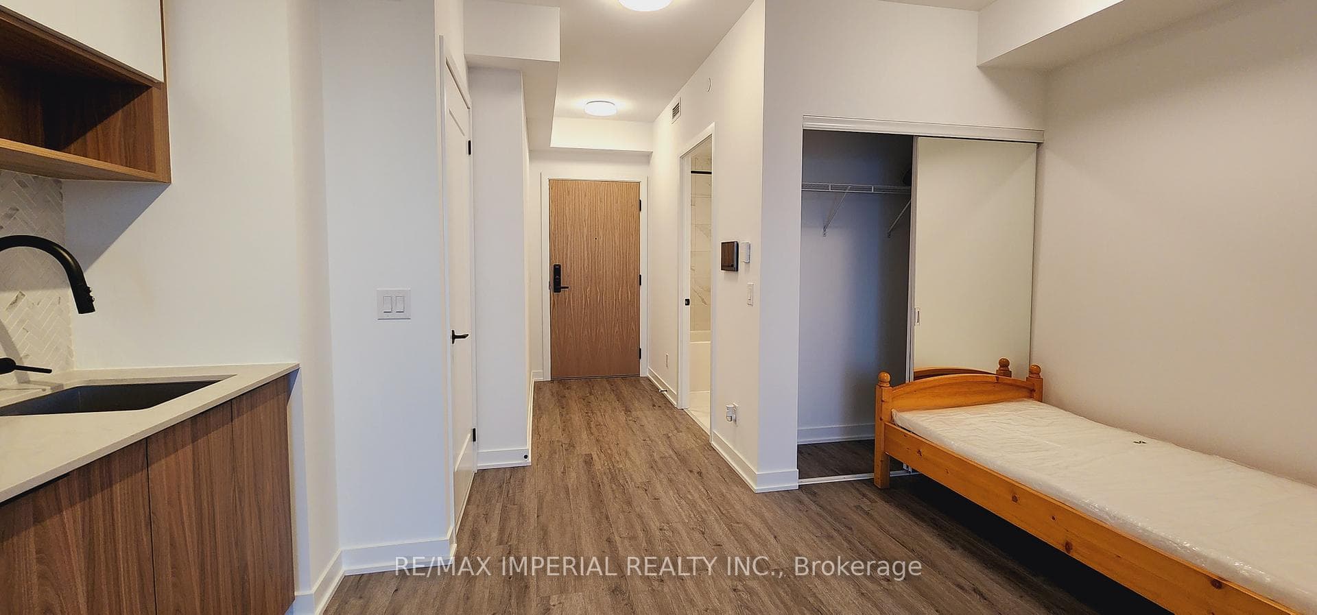 5 DEFRIES Street Unit 3303 photo 13