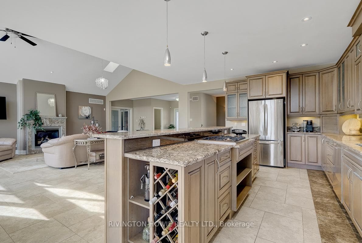 3220 A March Road photo 26