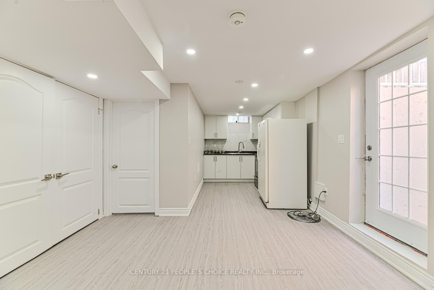 35 Newbridge Crescent photo 28