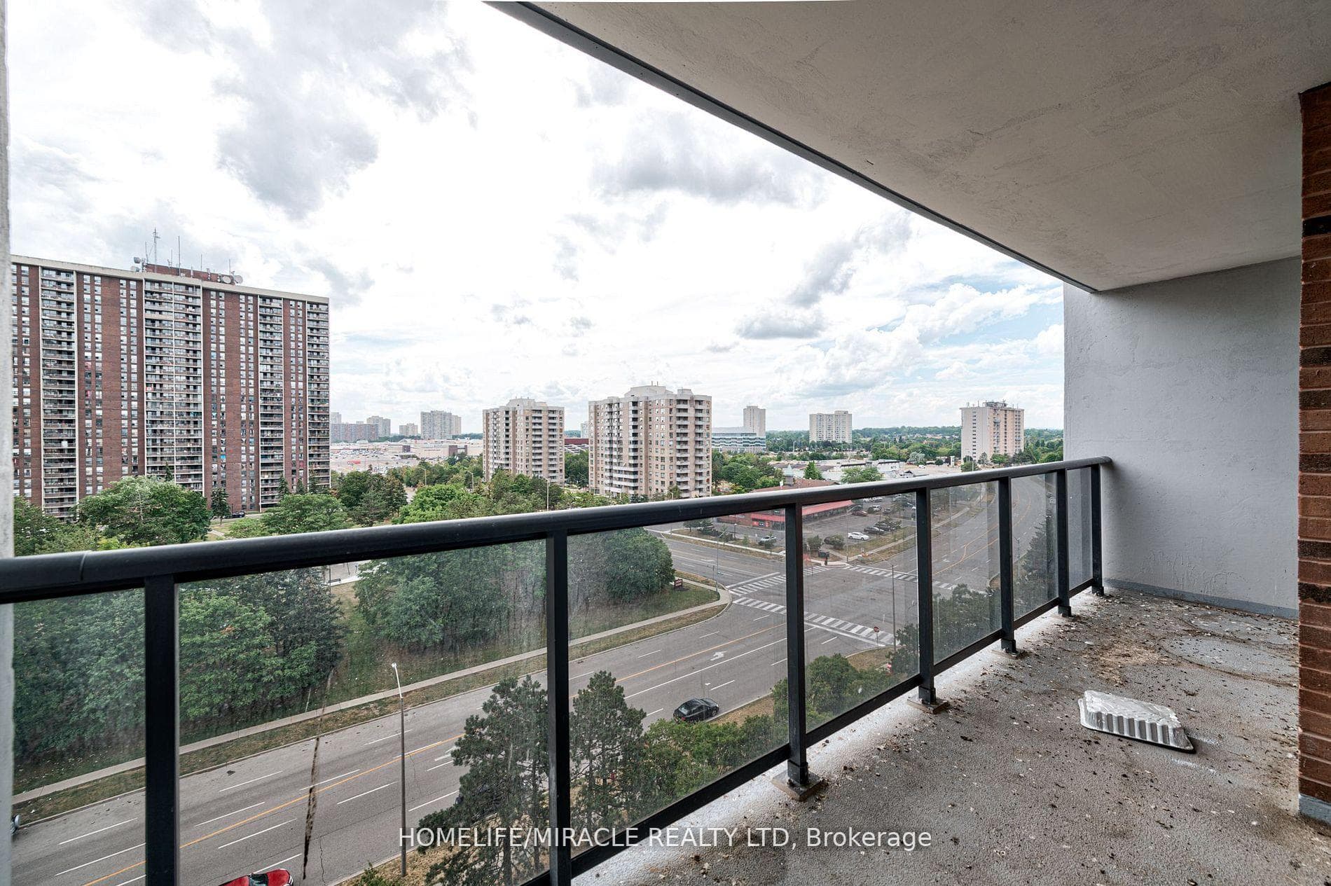 17 Knightsbridge Road Unit 1004 photo 20