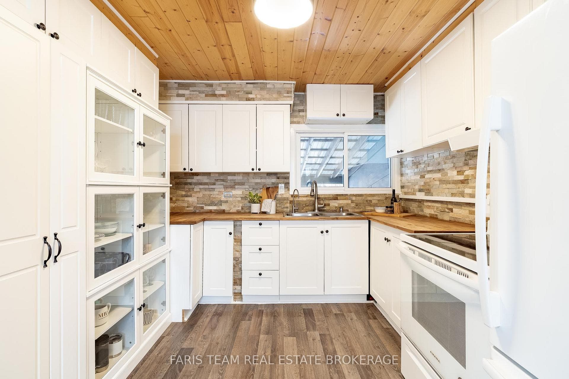 328 Percy Street photo 5
