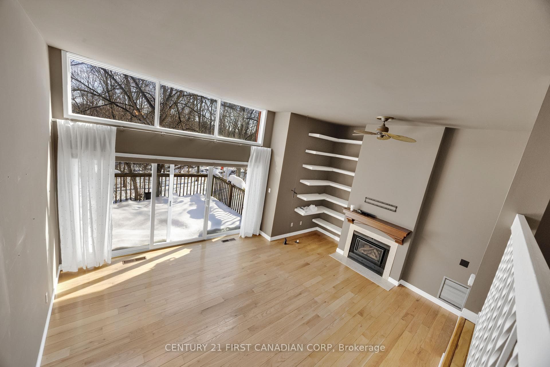 703 WINDERMERE Road Unit 3 photo 18