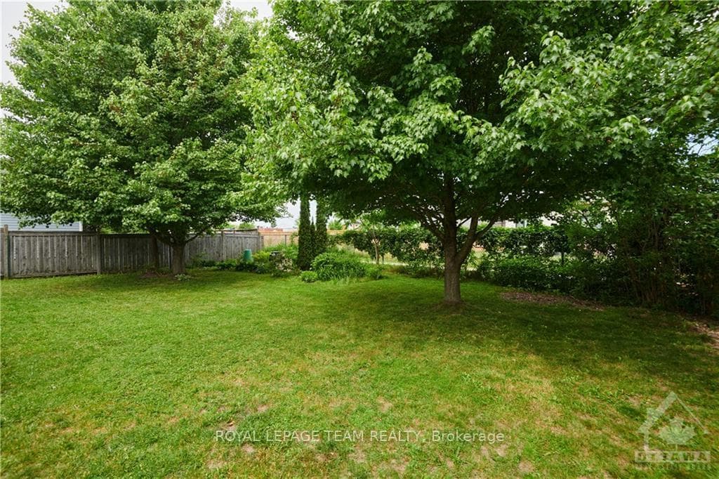 13 MAPLE Drive photo 29