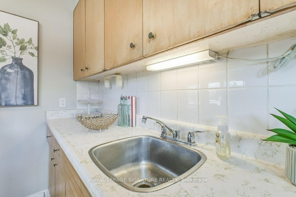 103 Lowcrest Boulevard photo 12