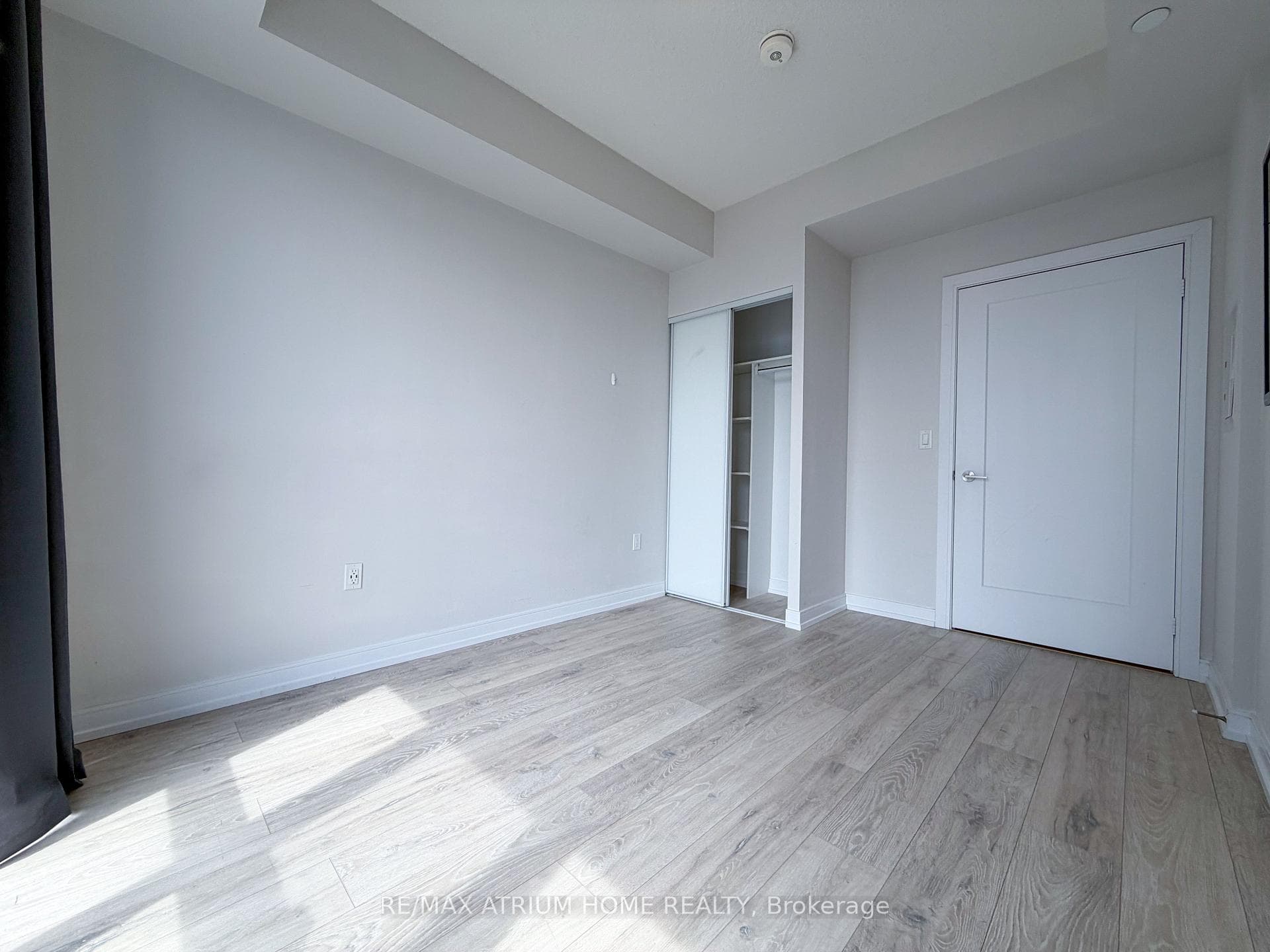 225 Village Green Square Unit 2705 photo 6