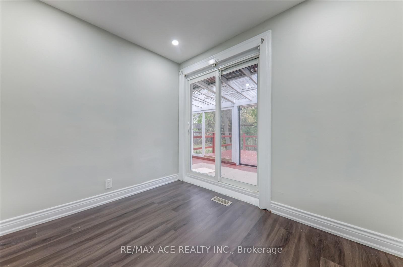 5 Willowlea Drive photo 26