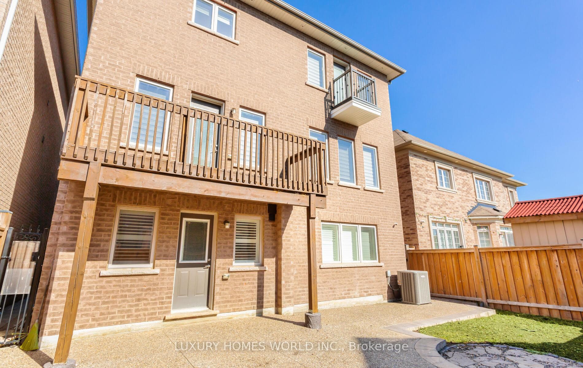 424 Brisdale Drive photo 36
