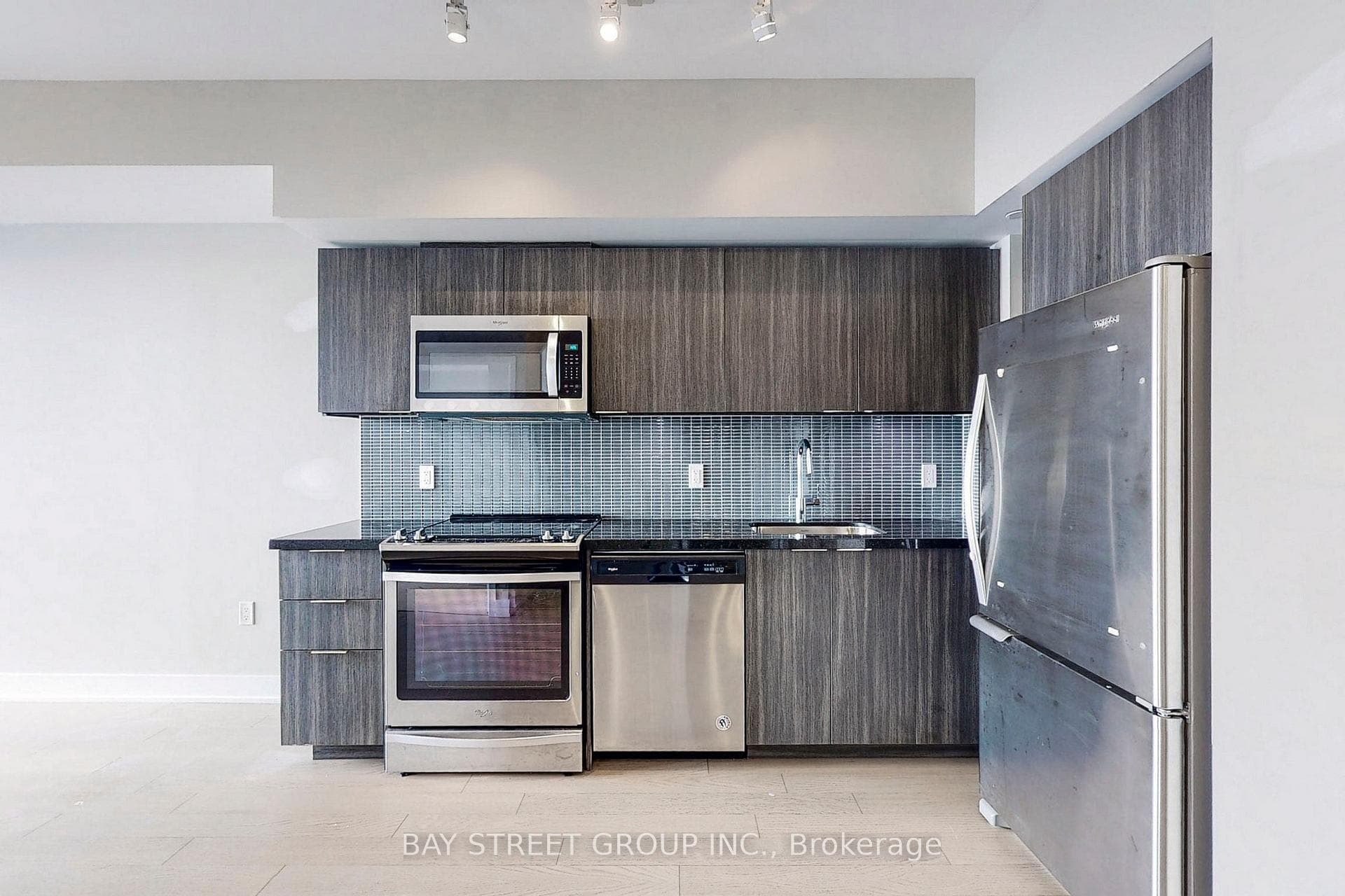 30 Shore Breeze Drive Unit 2220 photo 5