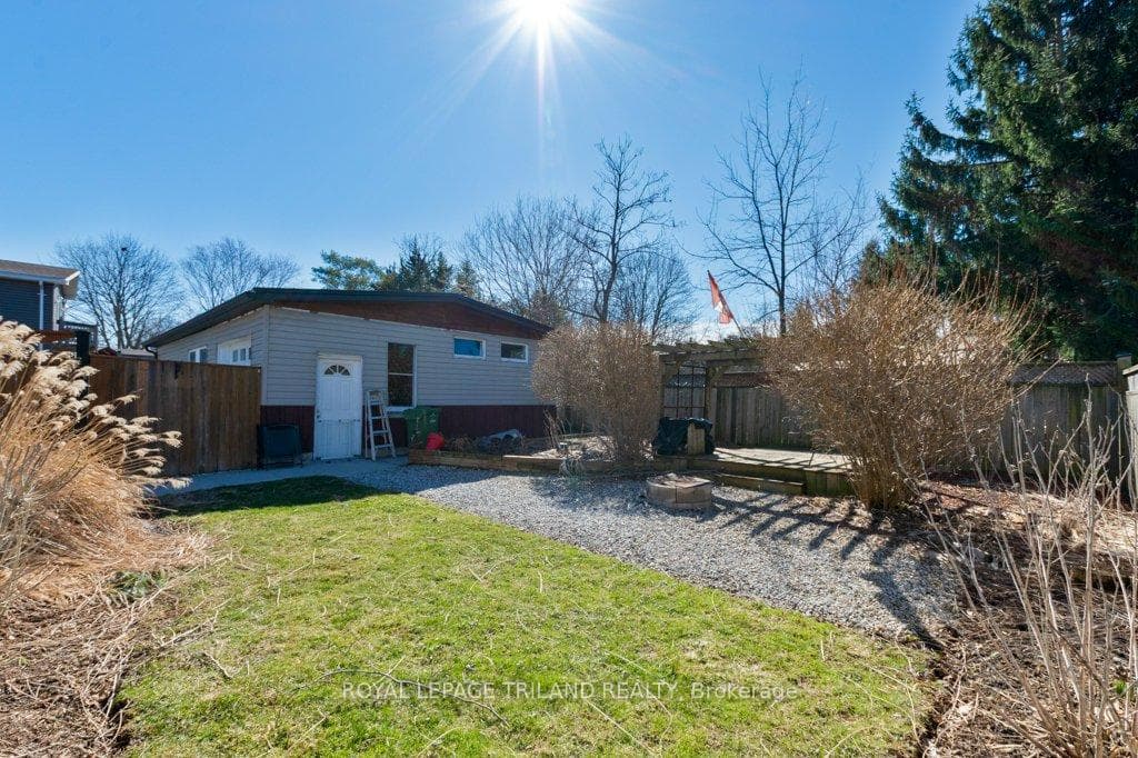 94 Steele Street photo 31