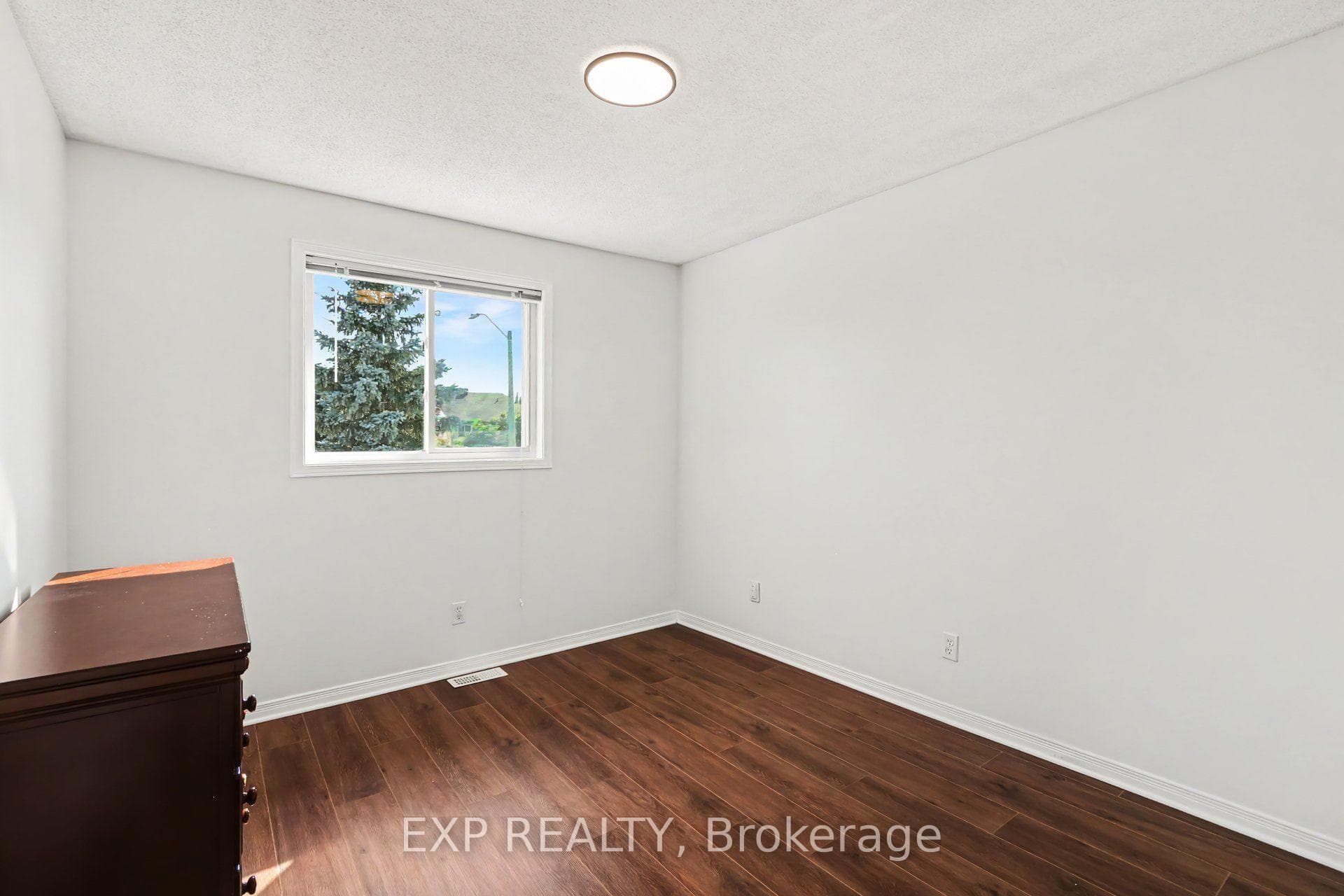 203 Duntroon Circle photo 28