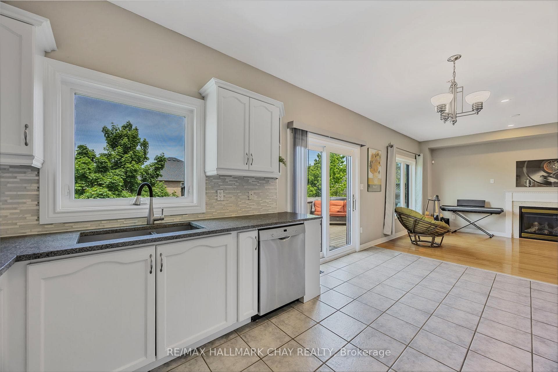 12 Prince Of Wales Drive photo 12