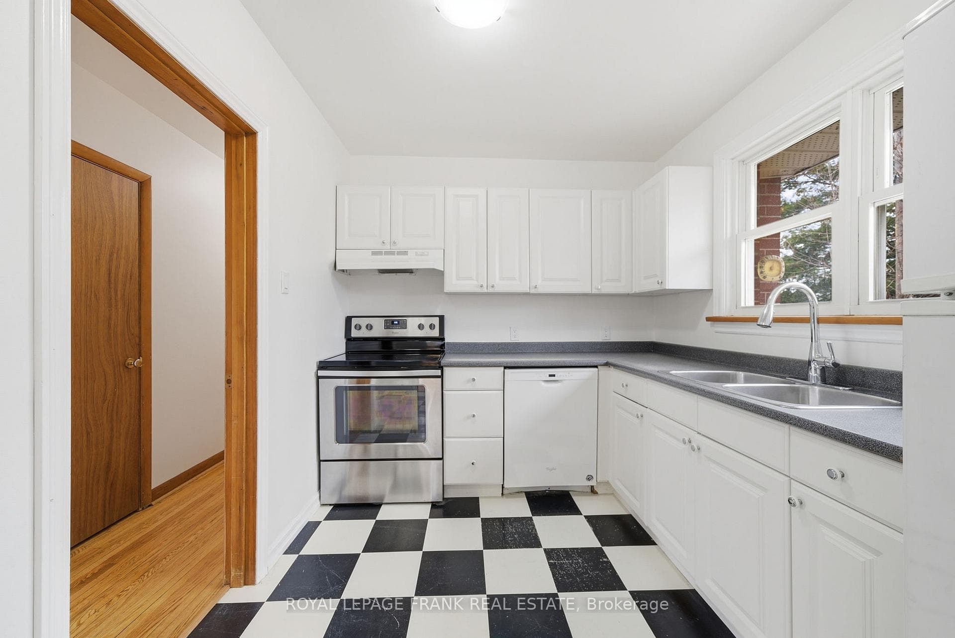 808 Aylmer Street photo 13