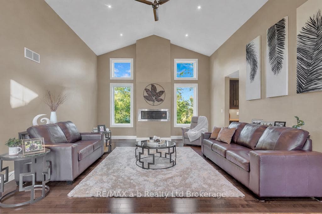 9442 Richmond Road photo 13