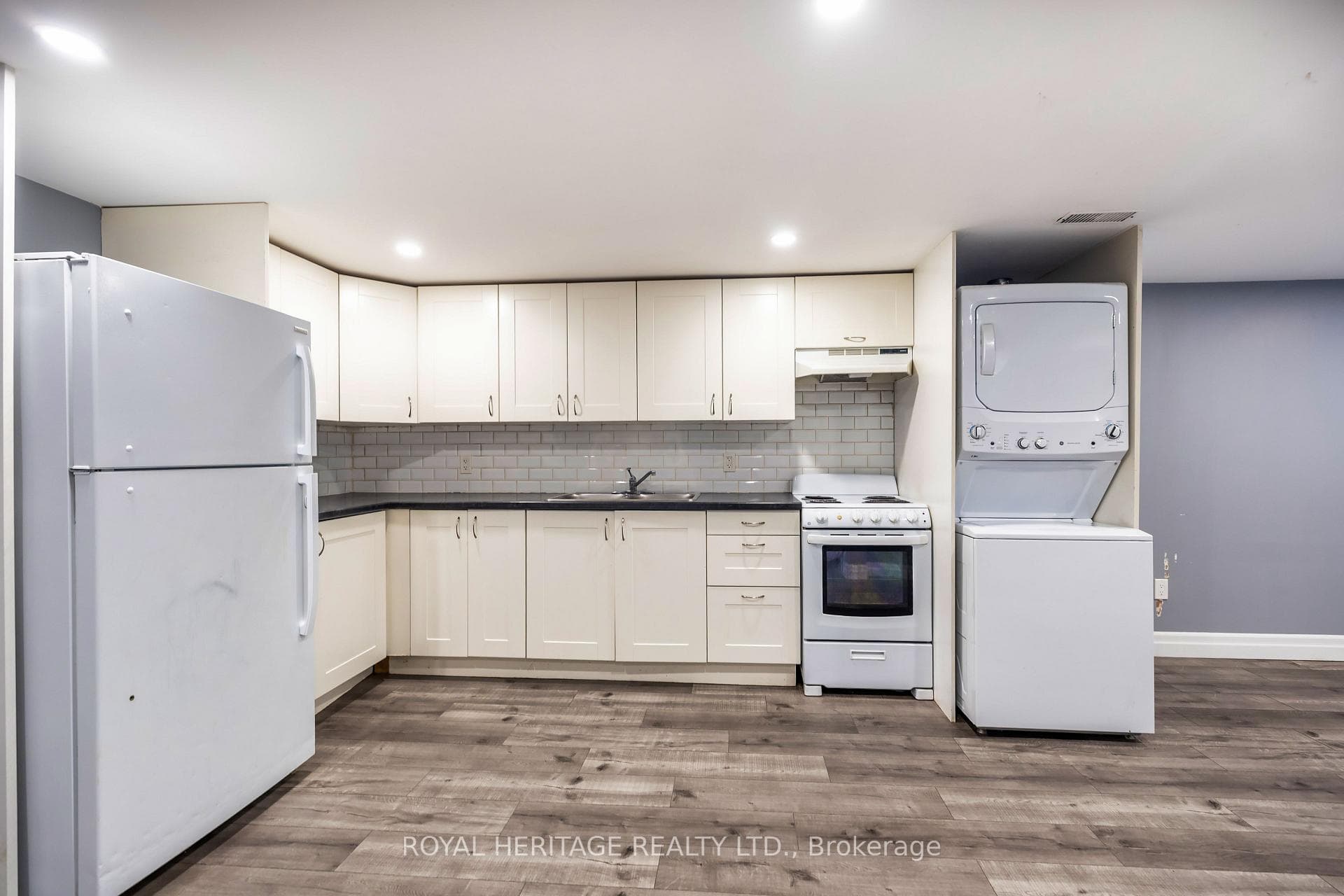 1041 Barnardo Avenue Unit 2 photo 3