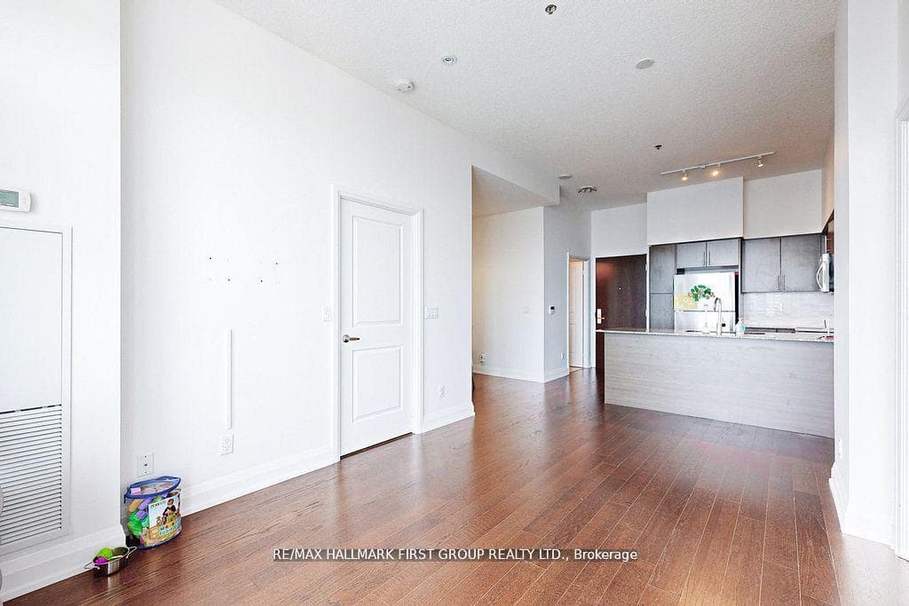 65 Speers Road Unit PH06 photo 15