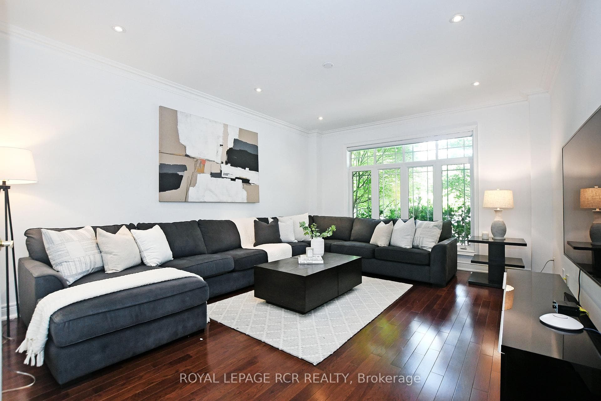 36 Soleil Boulevard photo 10