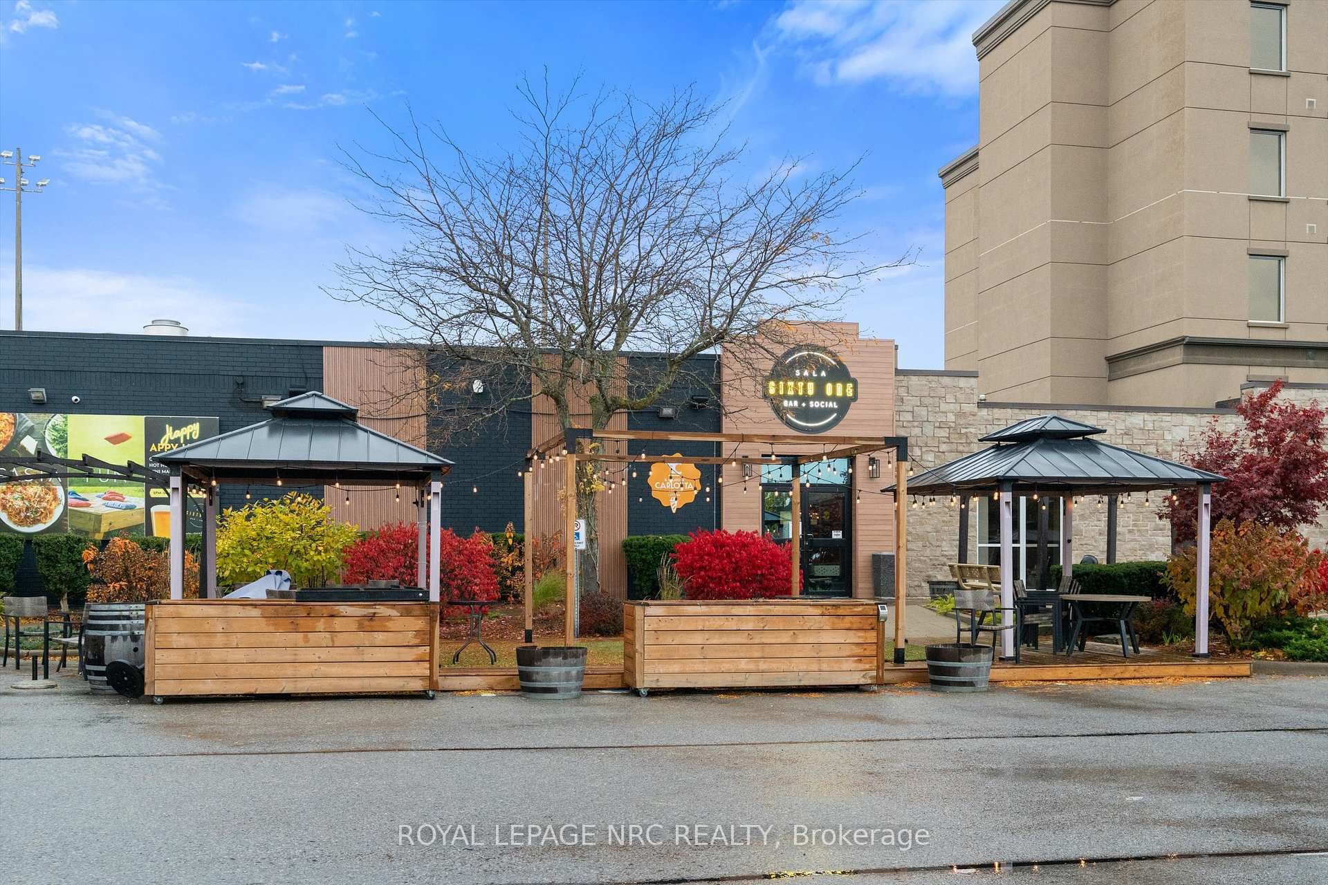 Club Roma dining next door