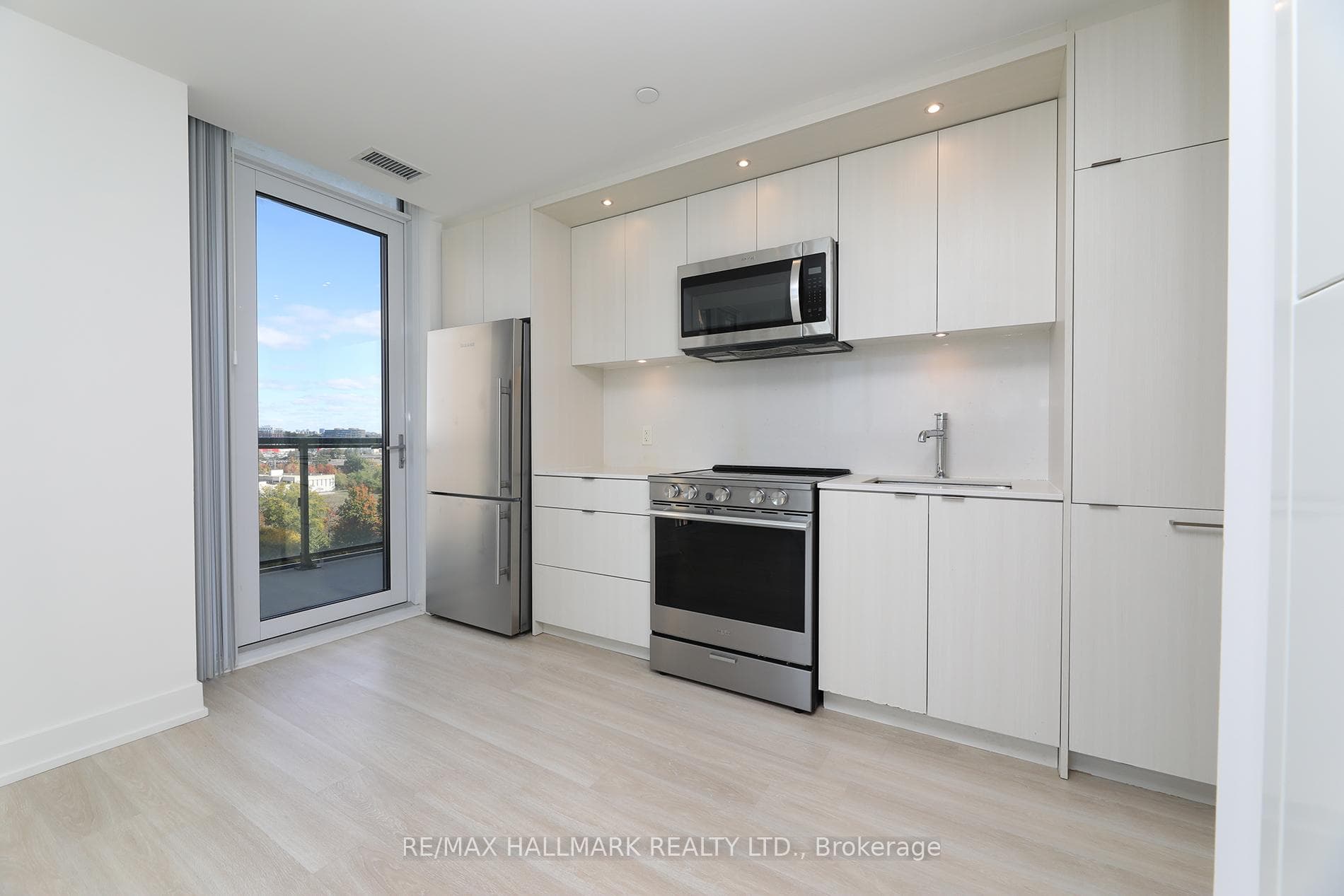 20 Inn on the Park Drive Unit 1037 photo 11
