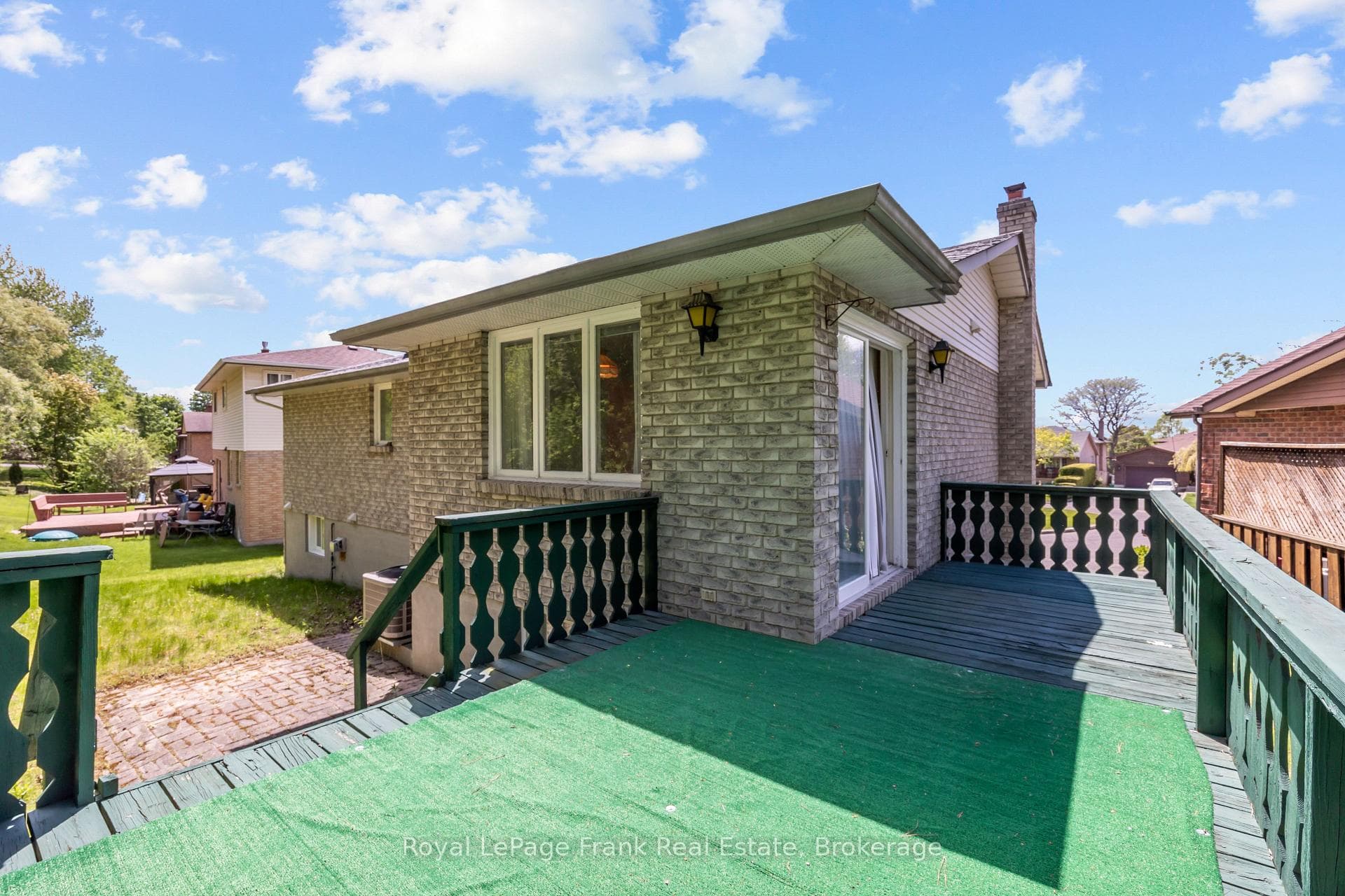 Large deck from sliding glass walkout