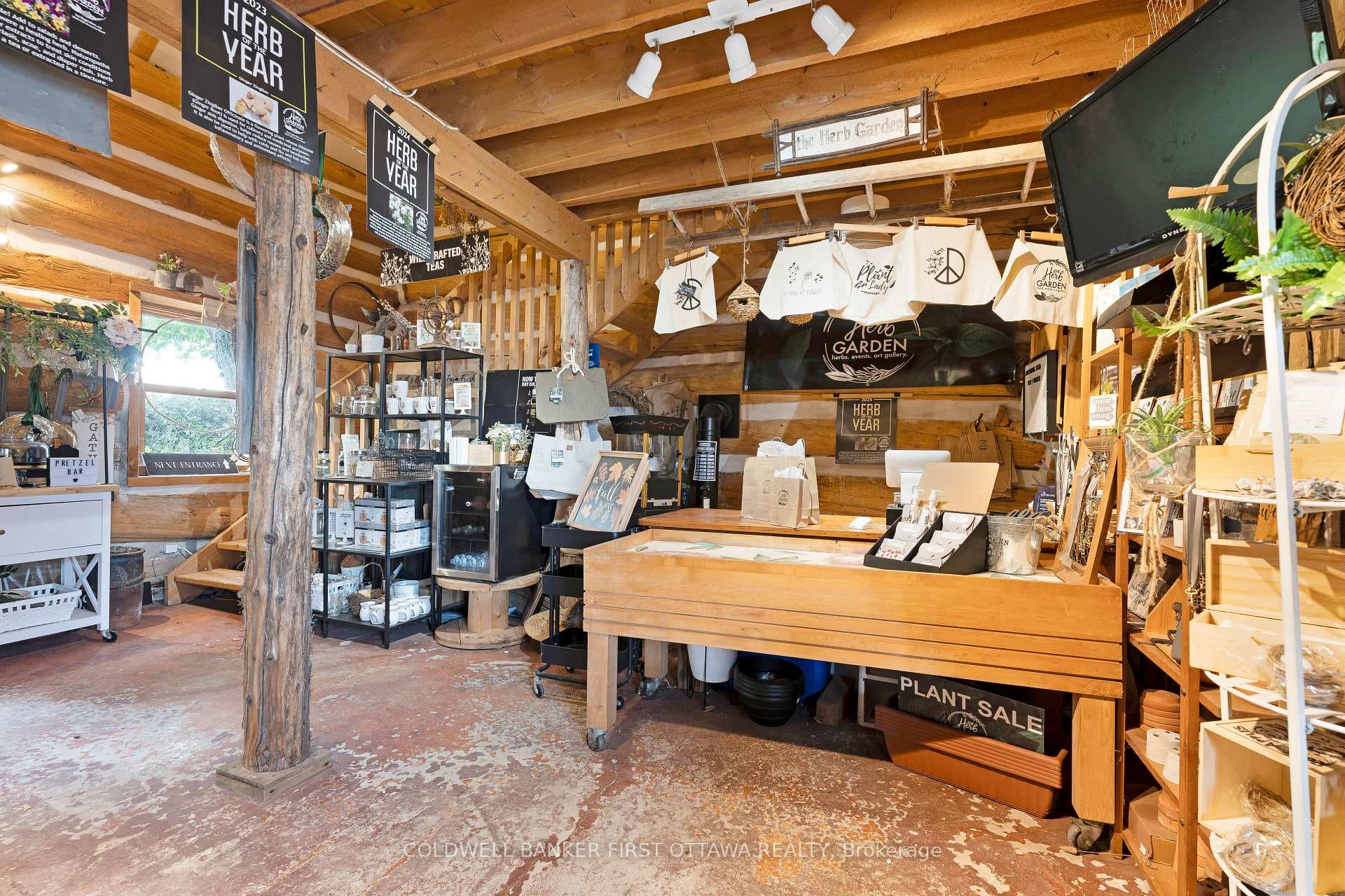 Comfrey Cottage - Gift Shop/Art Gallery