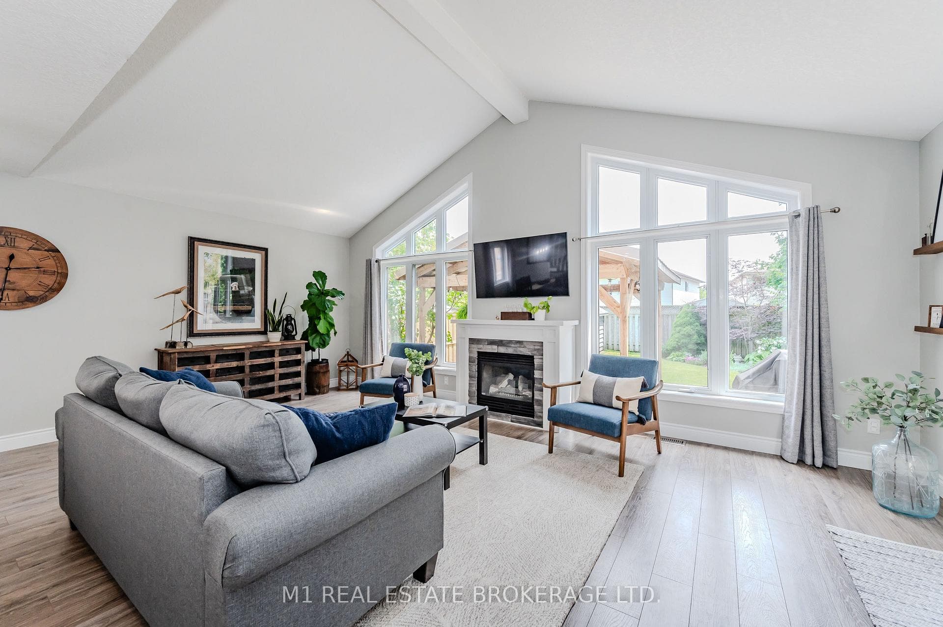 74 Queen Charlotte Crescent photo 16