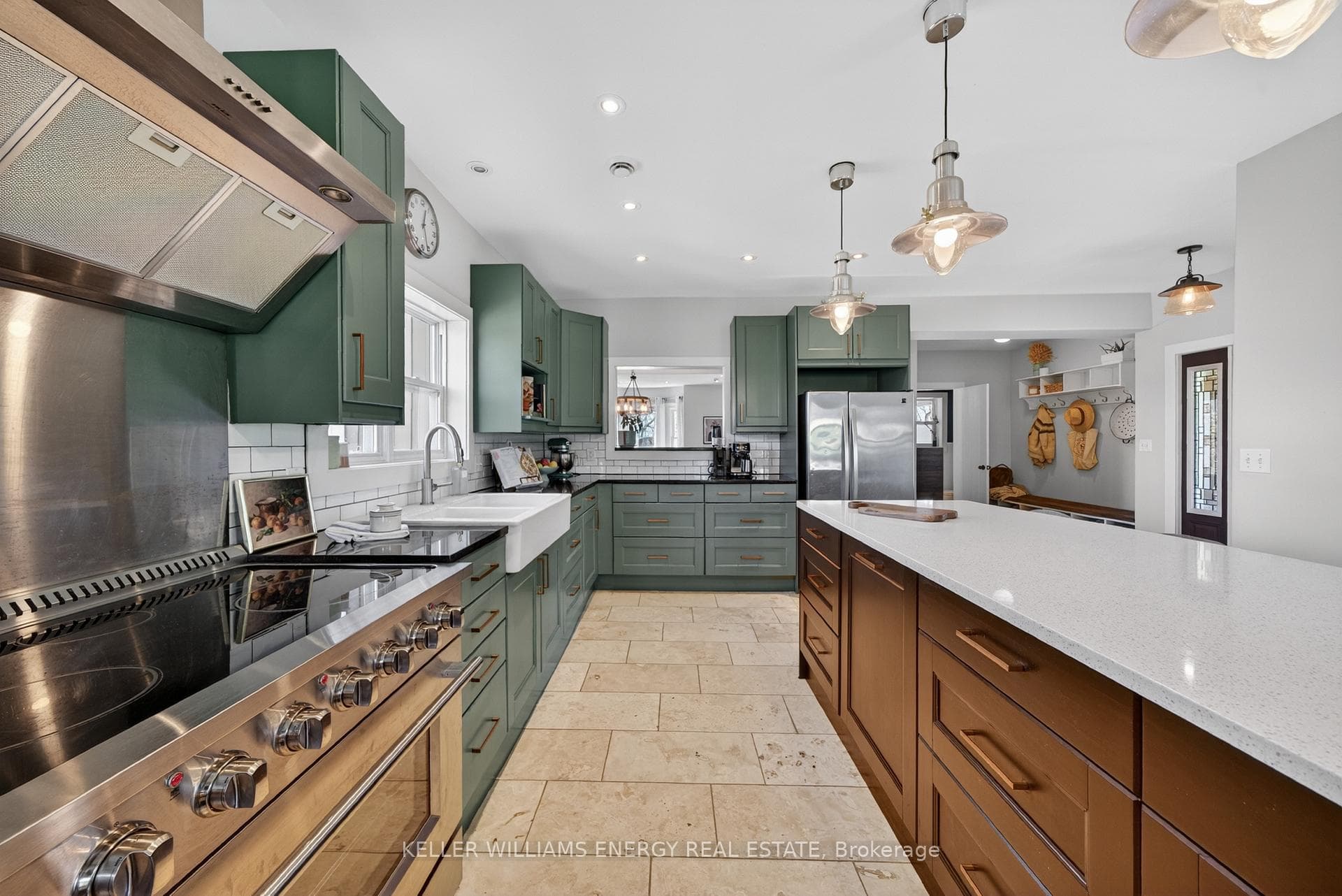641 Melville Road photo 8