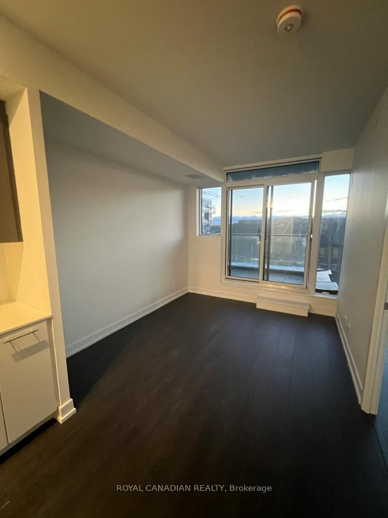 215 veterans Drive Unit 402 photo 11