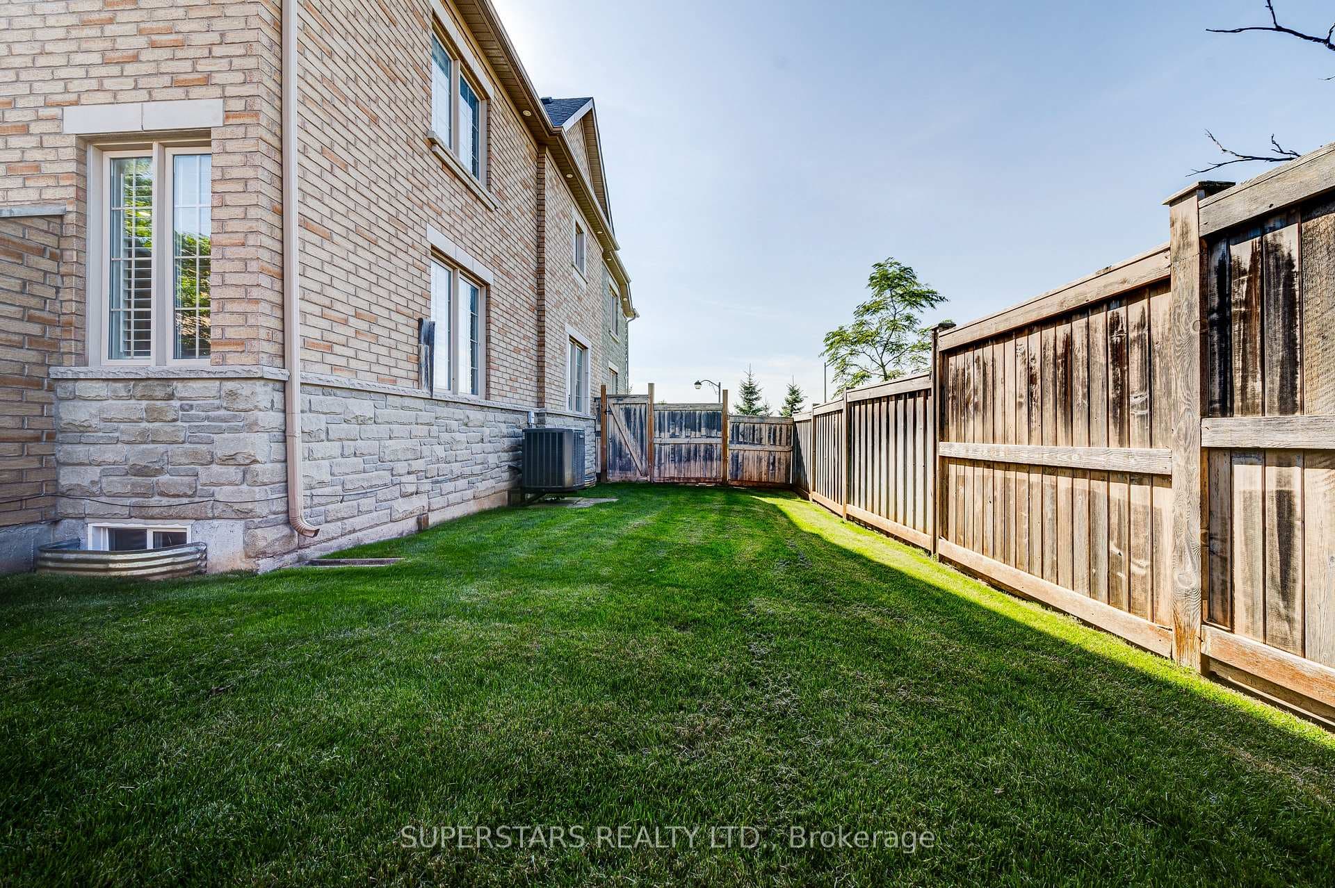 26 Iannucci Crescent photo 34