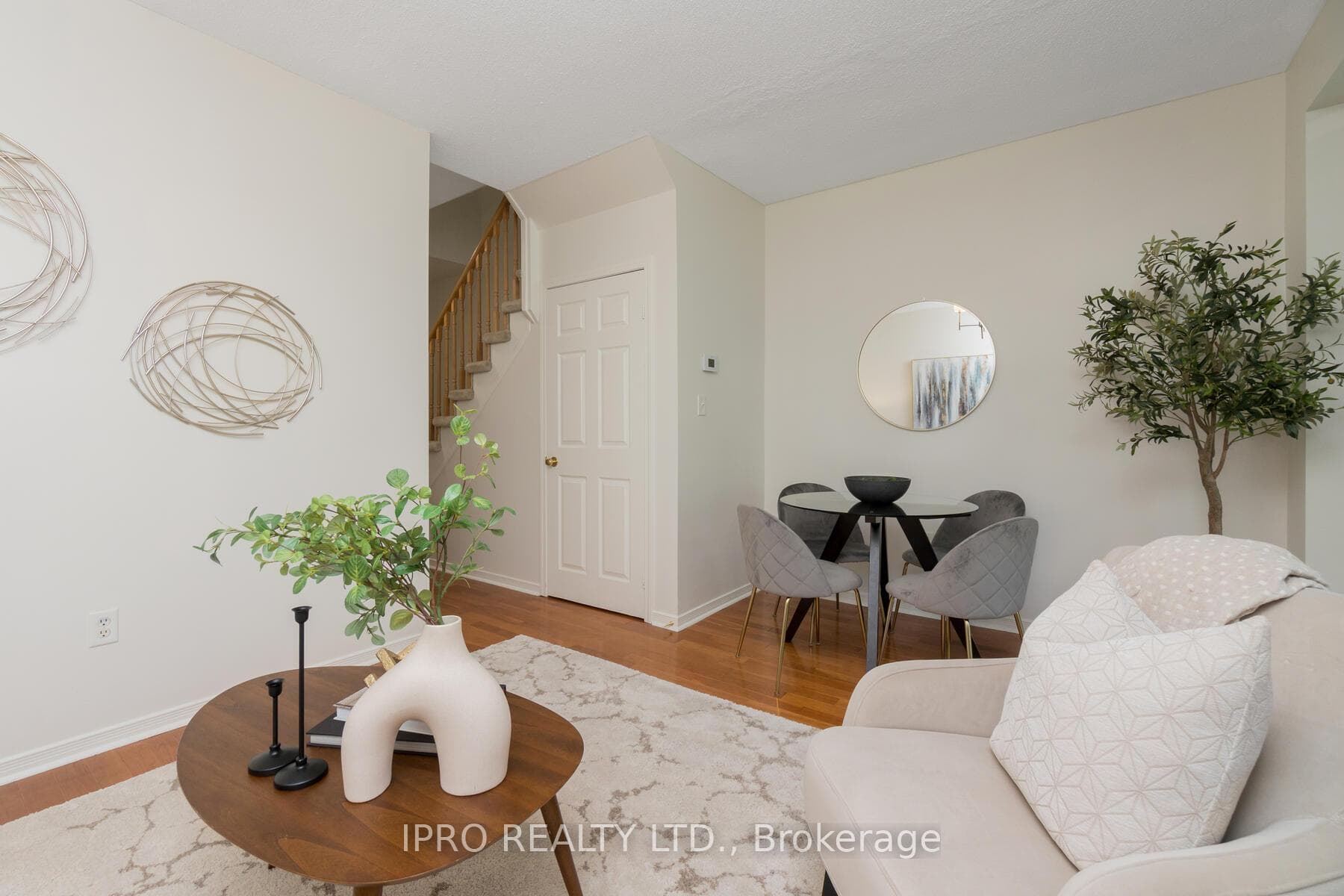 1170 Lower Village Crescent Unit 28 photo 4