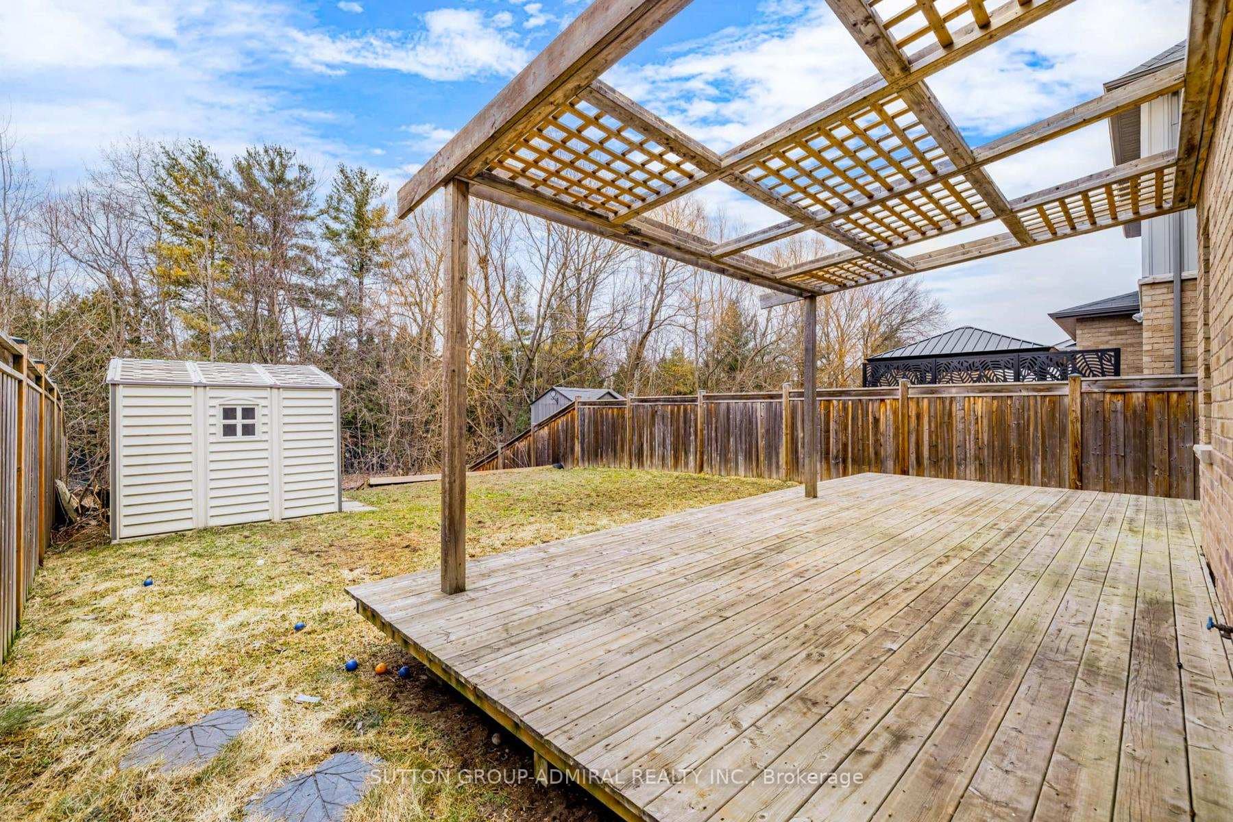 76 Decarolis Crescent photo 39