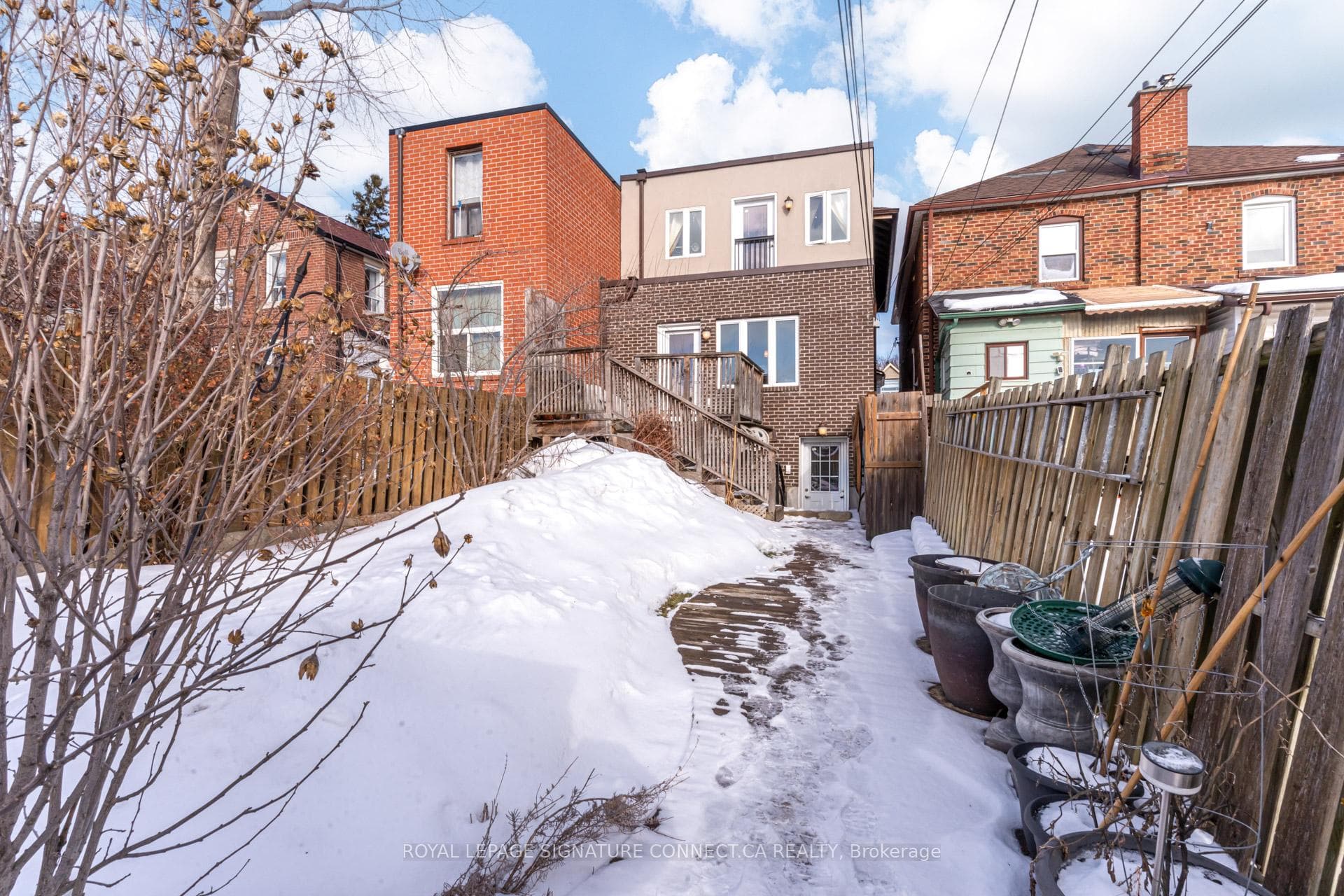 158 McRoberts Avenue photo 31